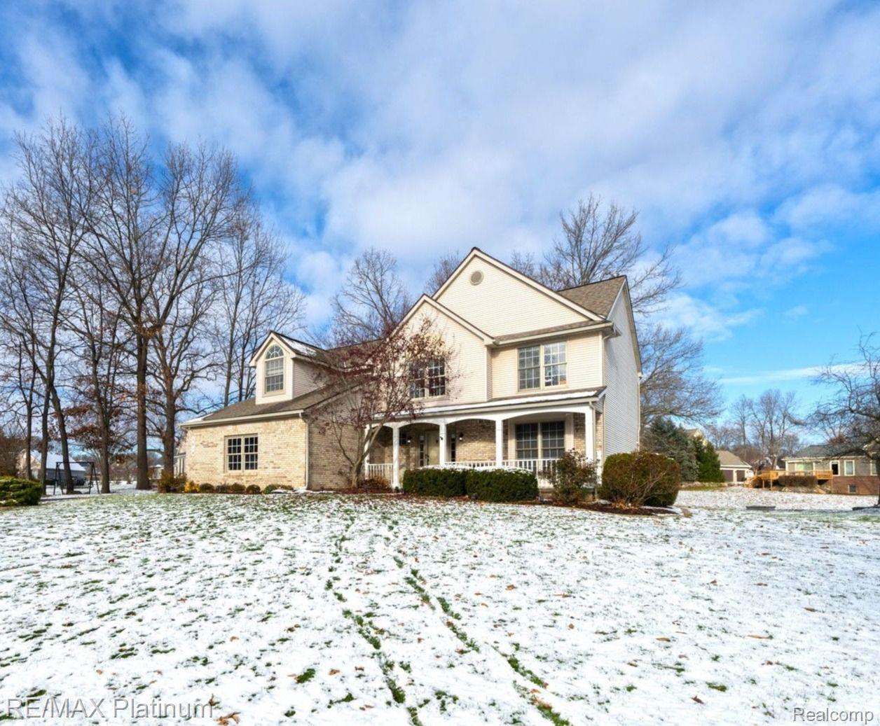 5019 Oak Bluff Court