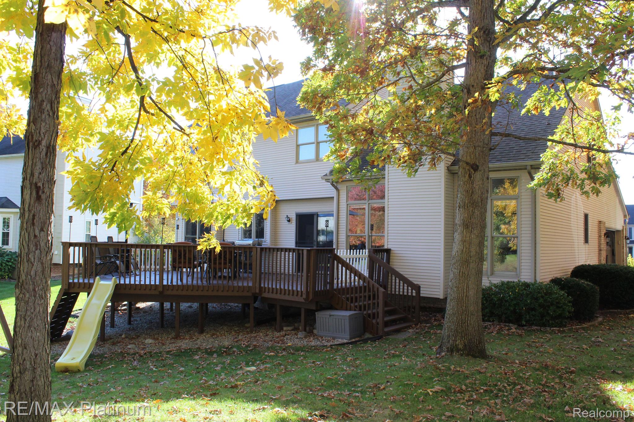 5019 Oak Bluff Court