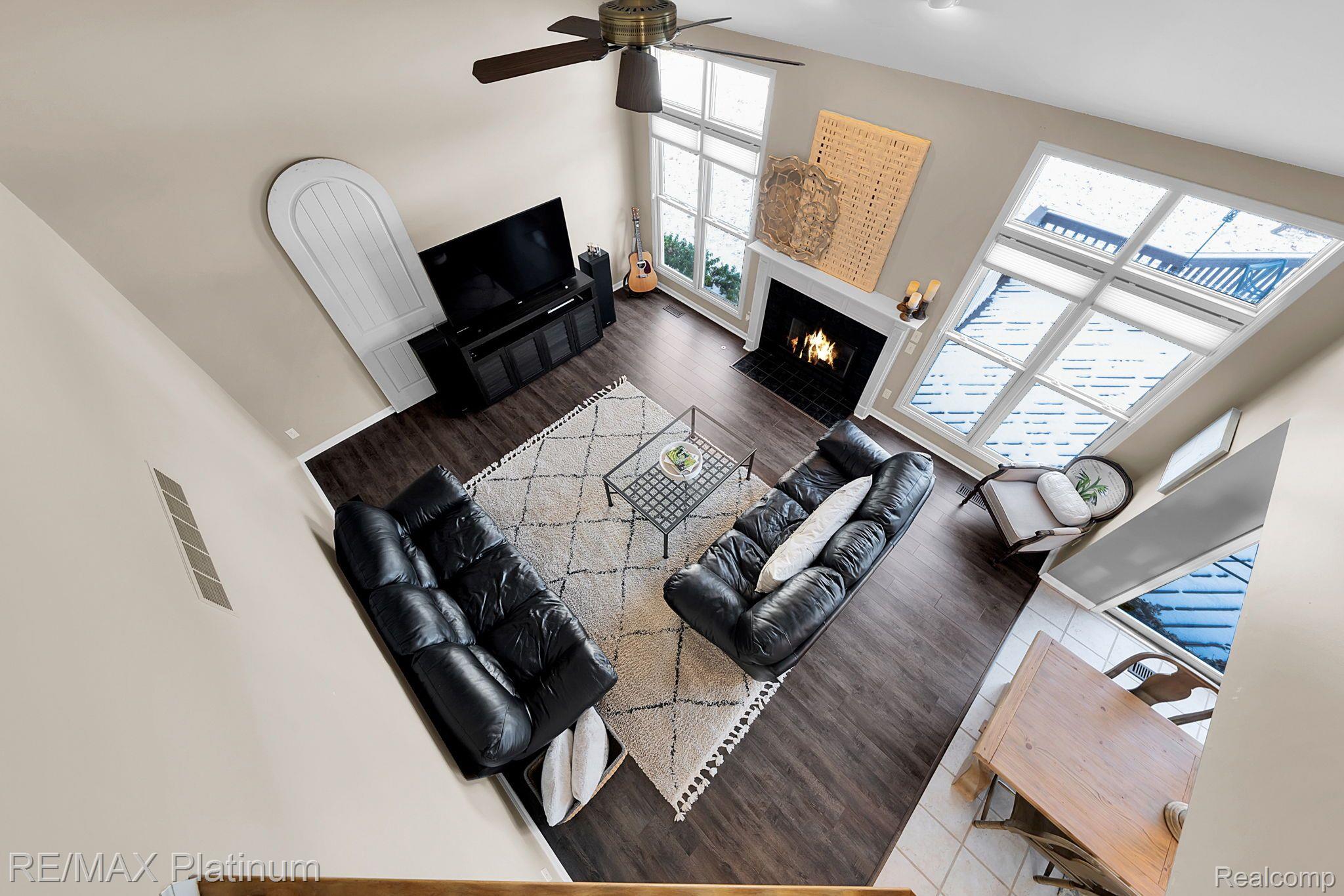 5019 Oak Bluff Court