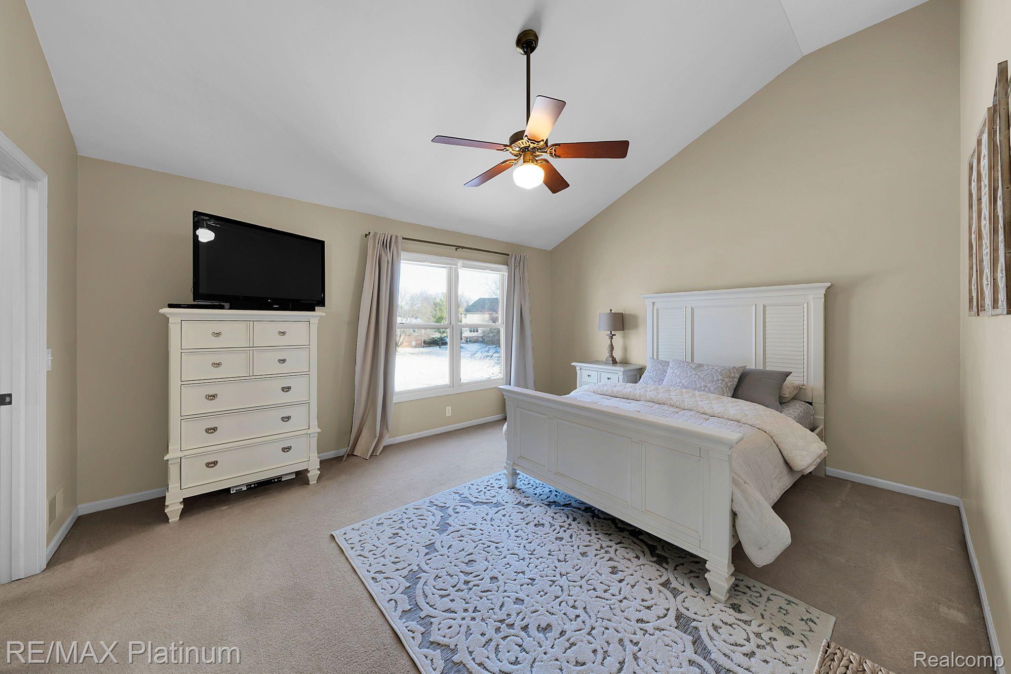 5019 Oak Bluff Court