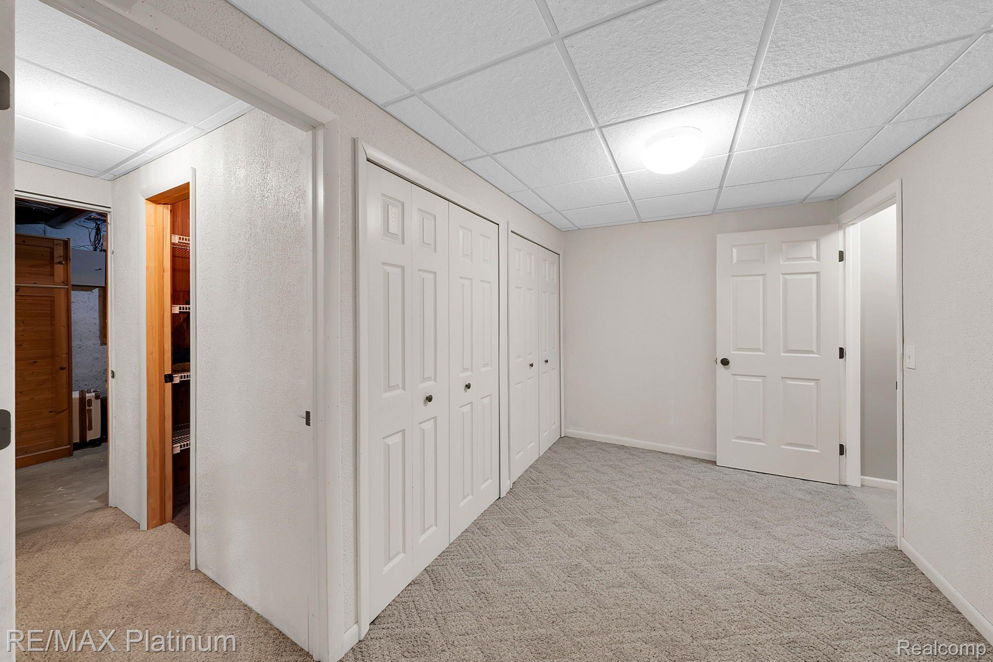 5019 Oak Bluff Court