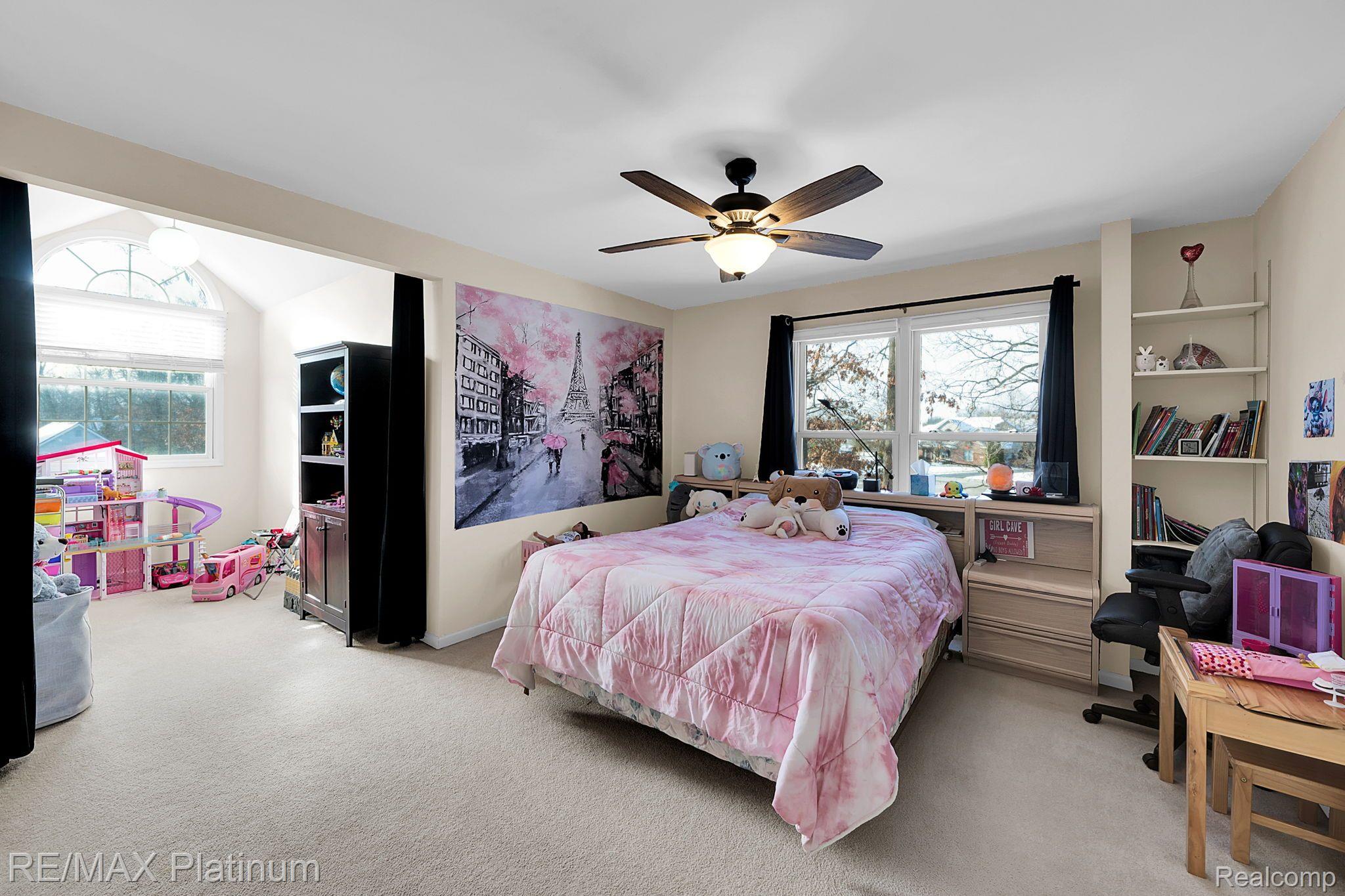 5019 Oak Bluff Court