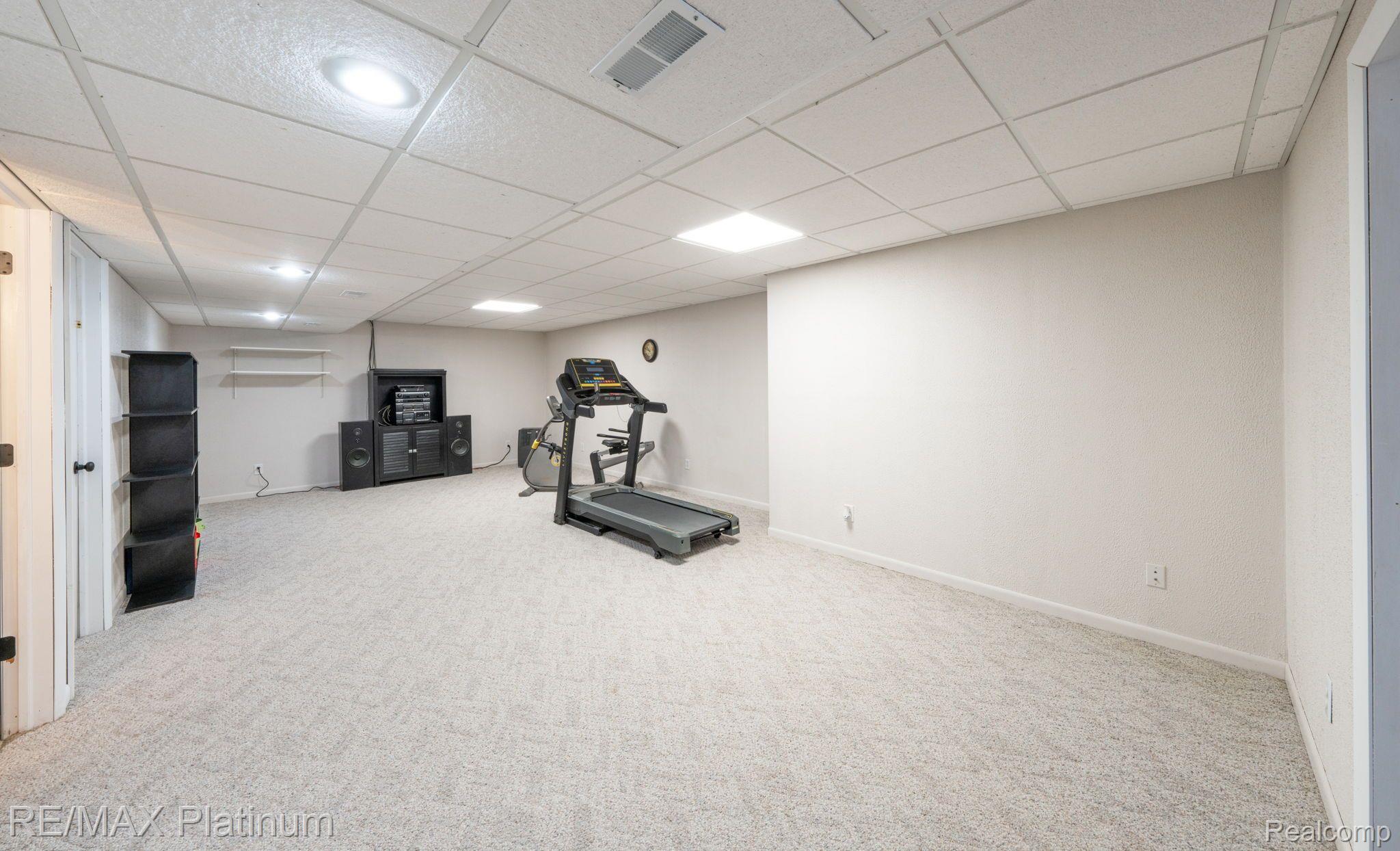 5019 Oak Bluff Court