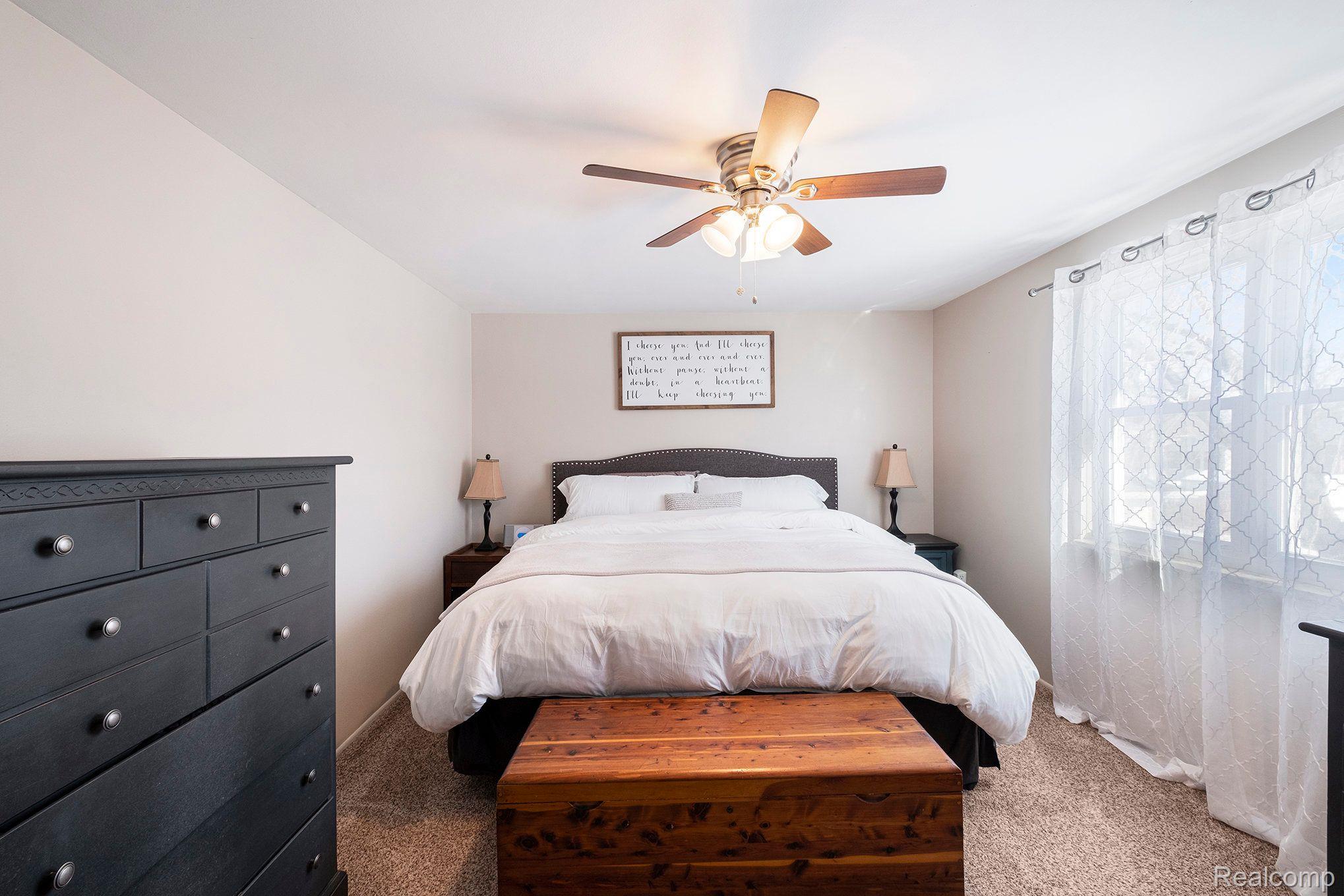 1342 GREENVIEW Drive