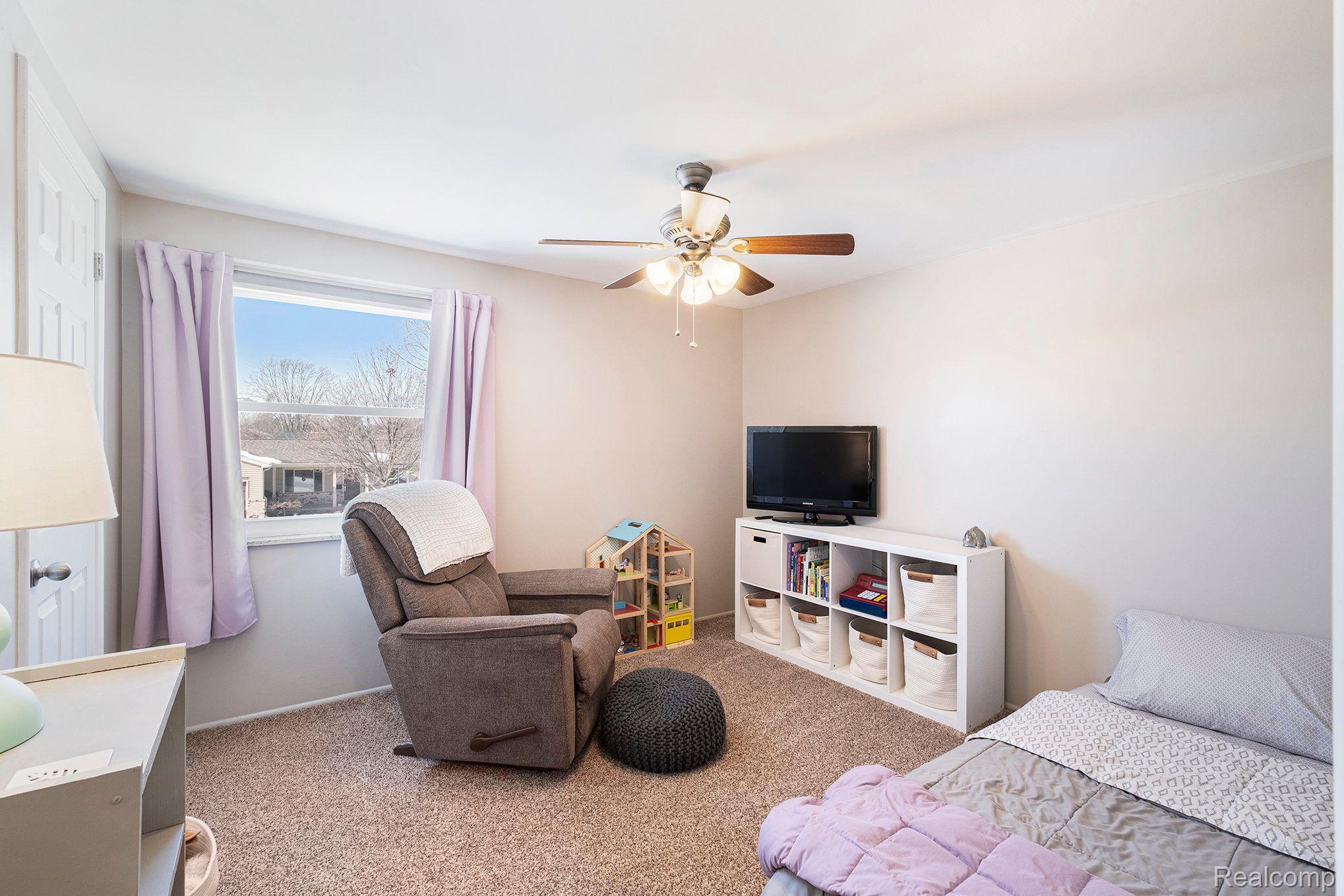 1342 GREENVIEW Drive