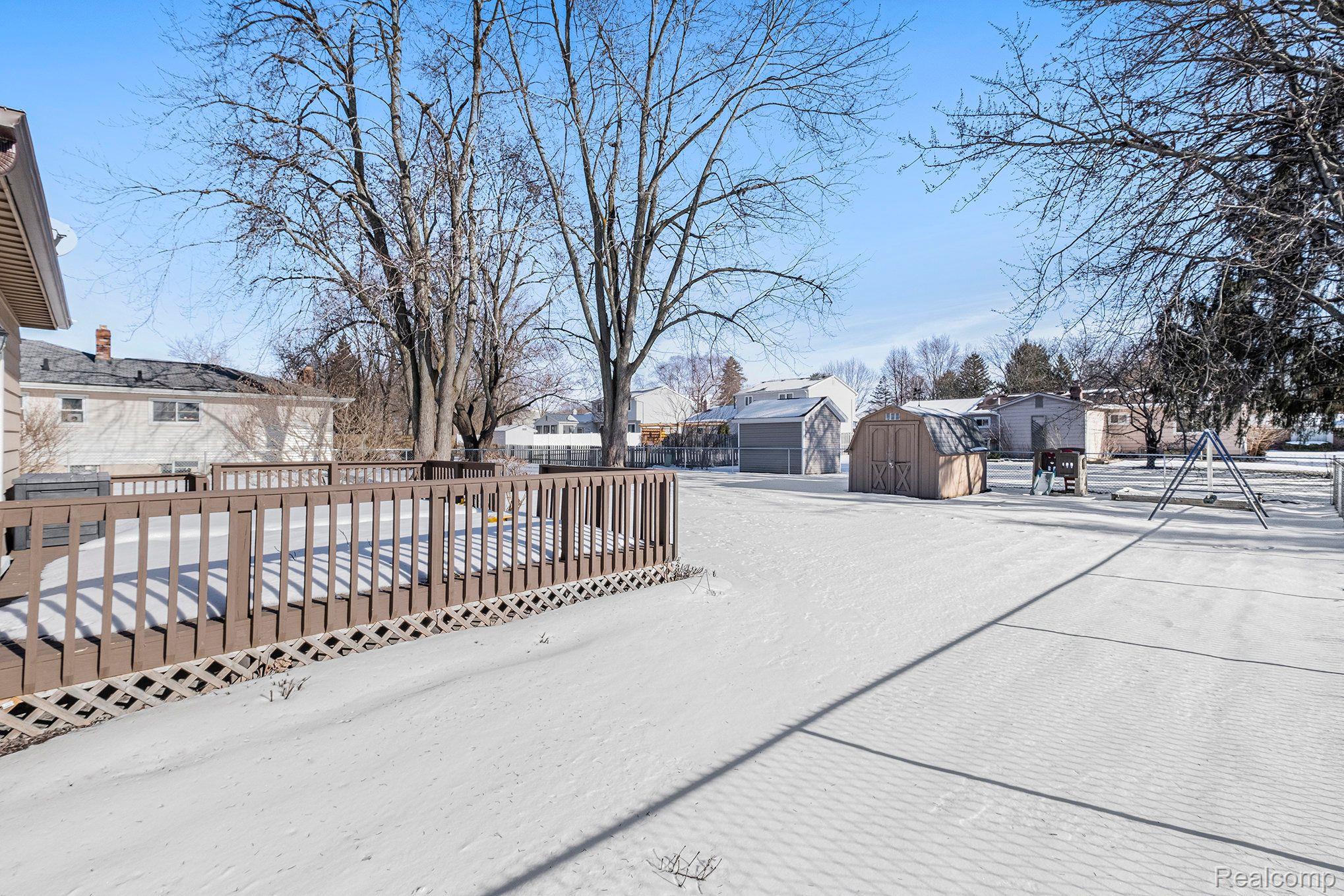 1342 GREENVIEW Drive