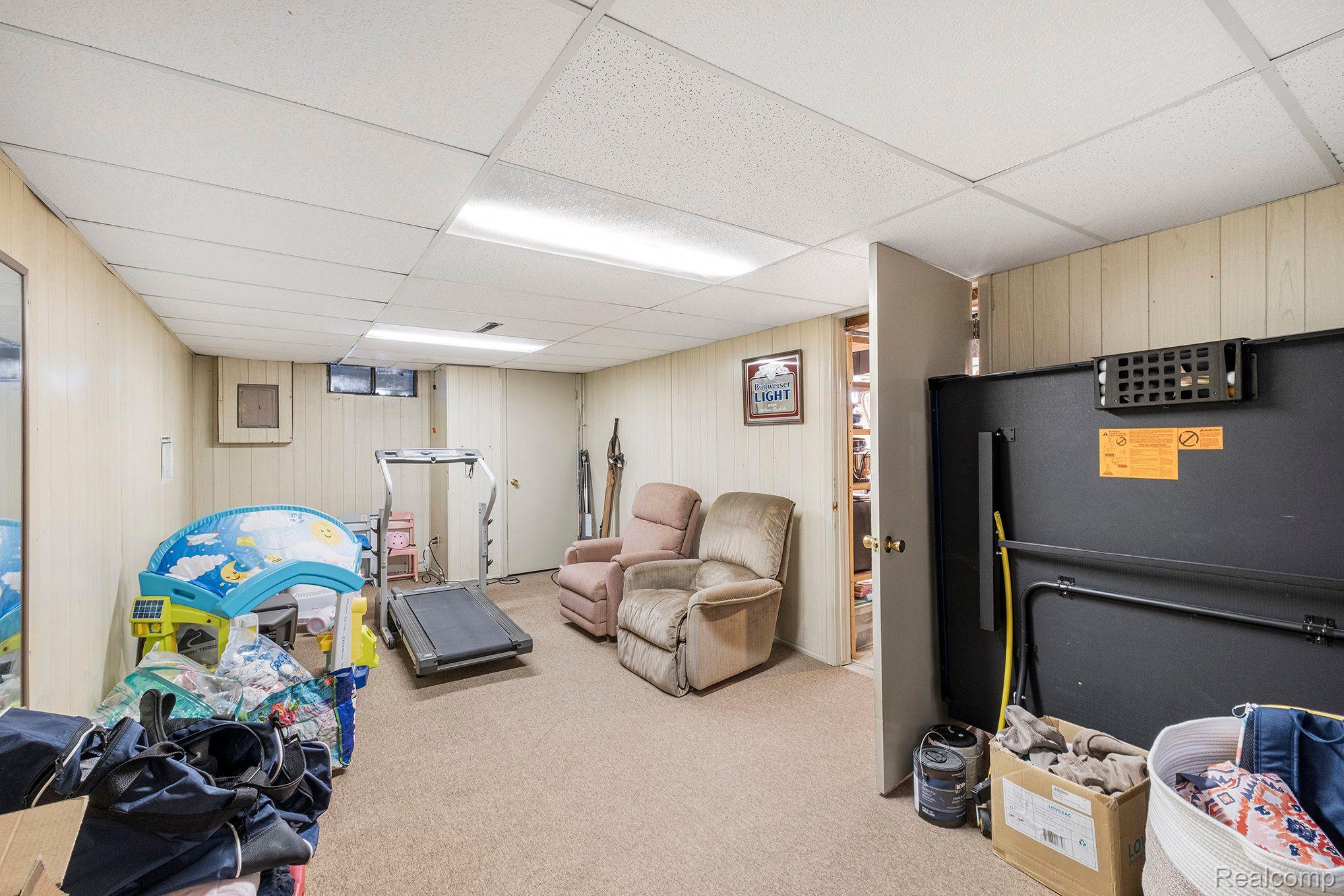 1342 GREENVIEW Drive