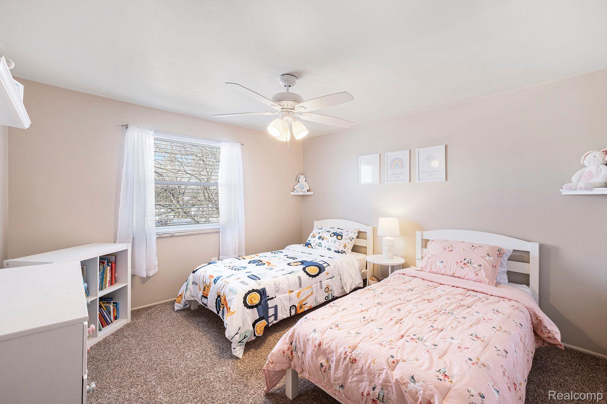 1342 GREENVIEW Drive