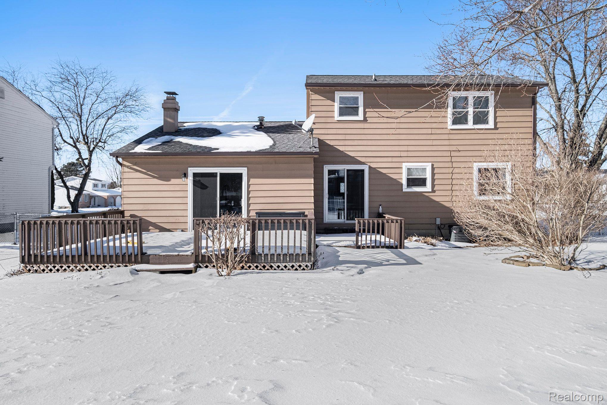 1342 GREENVIEW Drive