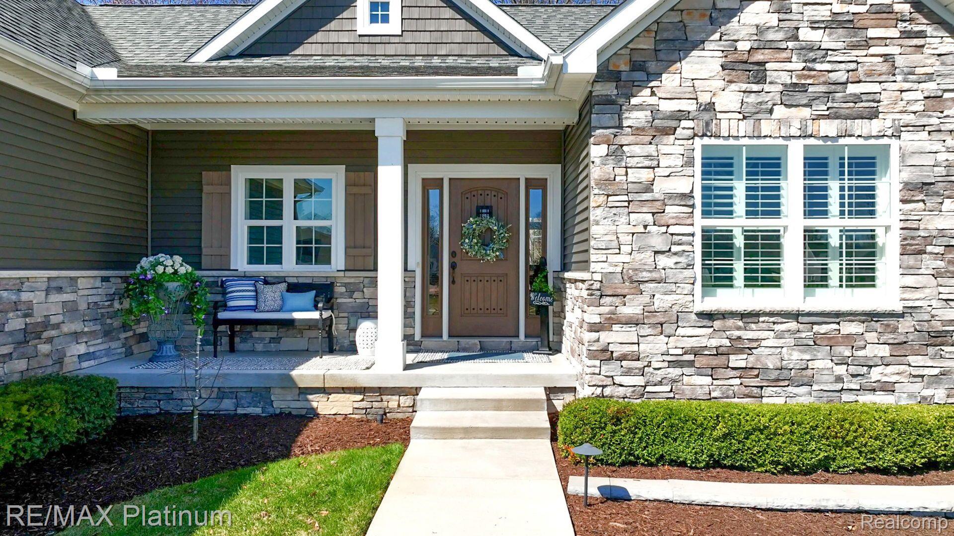 1242 TIMBERLEAF Drive