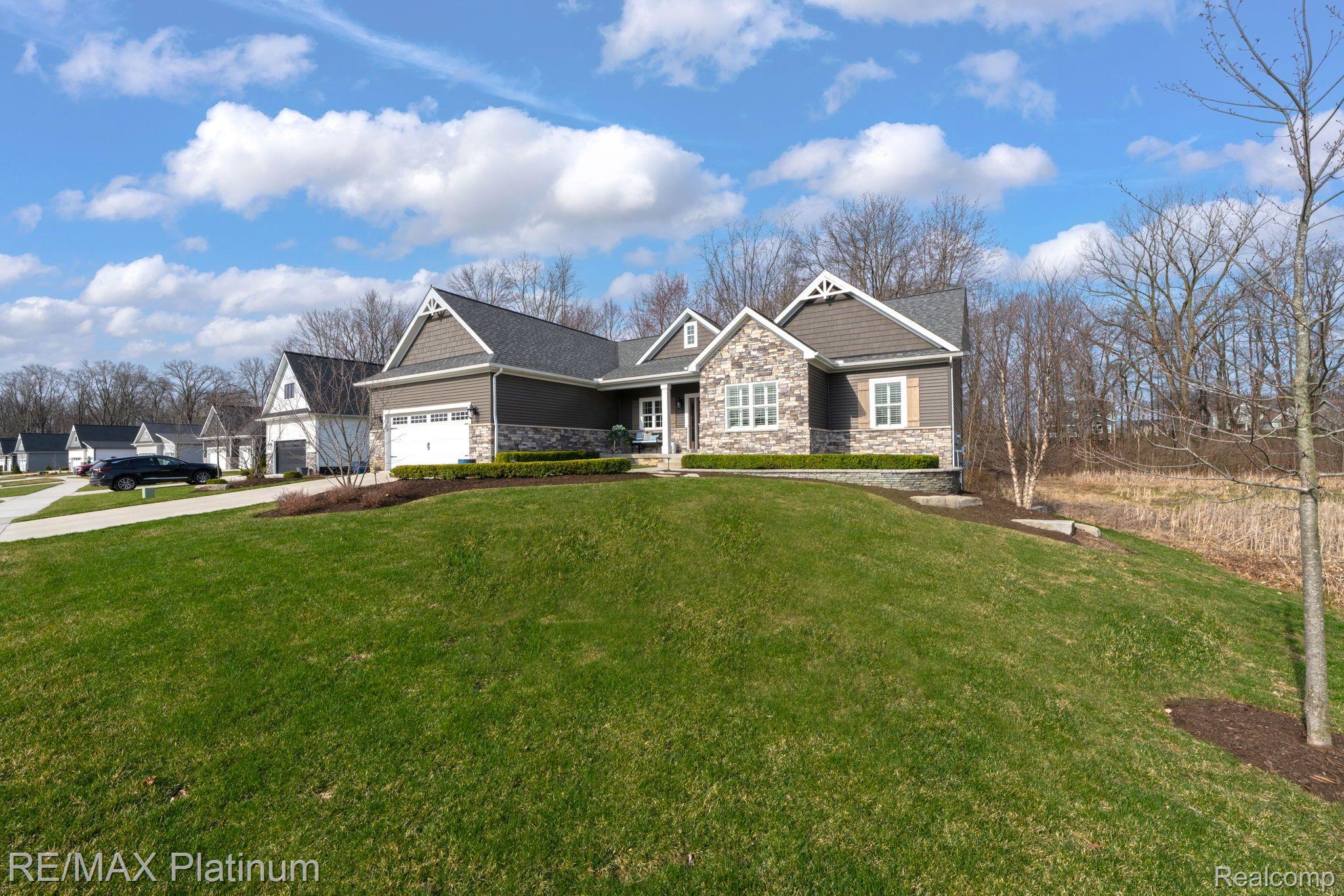 1242 TIMBERLEAF Drive