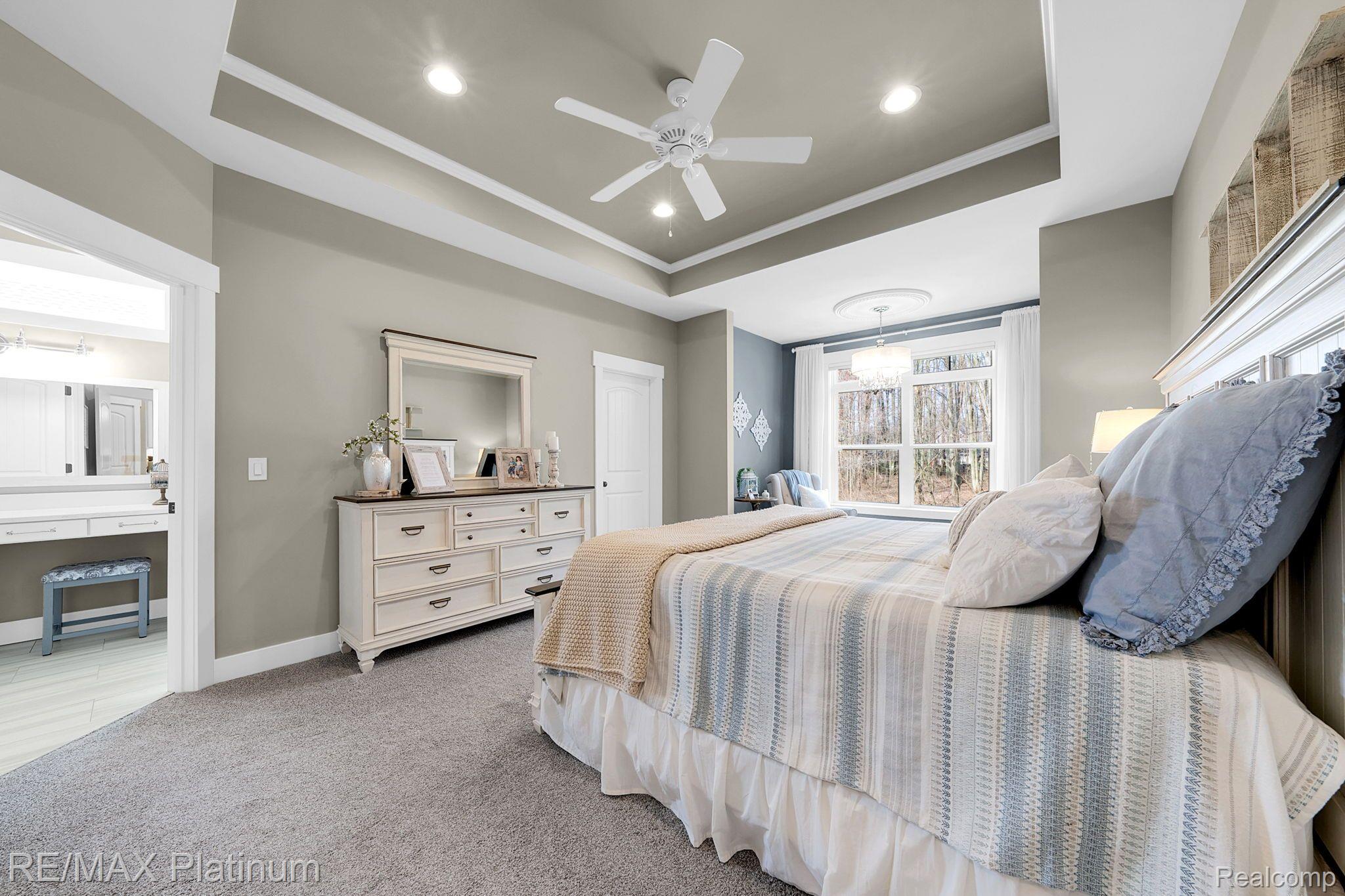 1242 TIMBERLEAF Drive