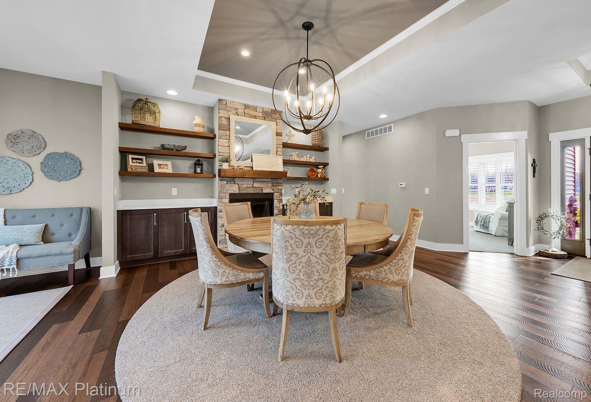 1242 TIMBERLEAF Drive