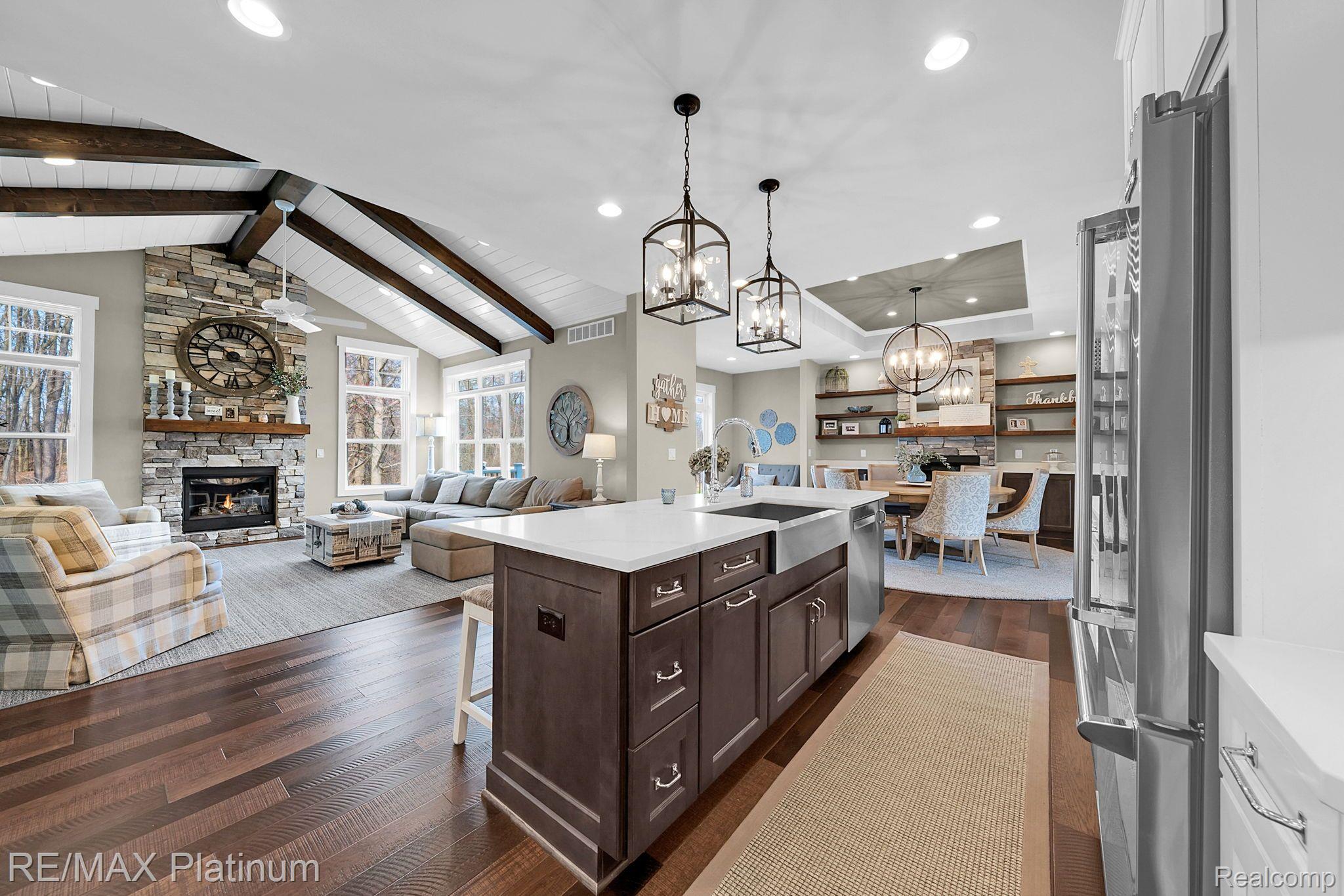 1242 TIMBERLEAF Drive