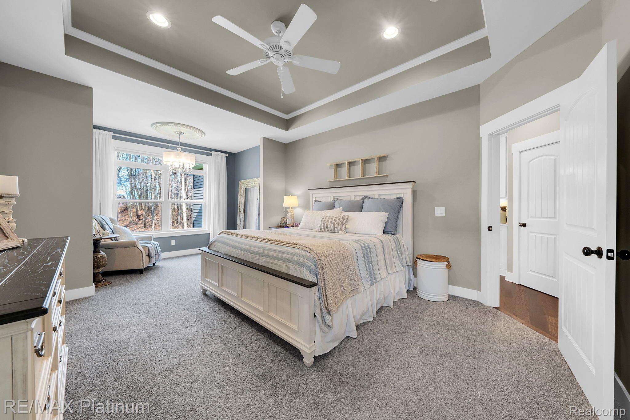 1242 TIMBERLEAF Drive