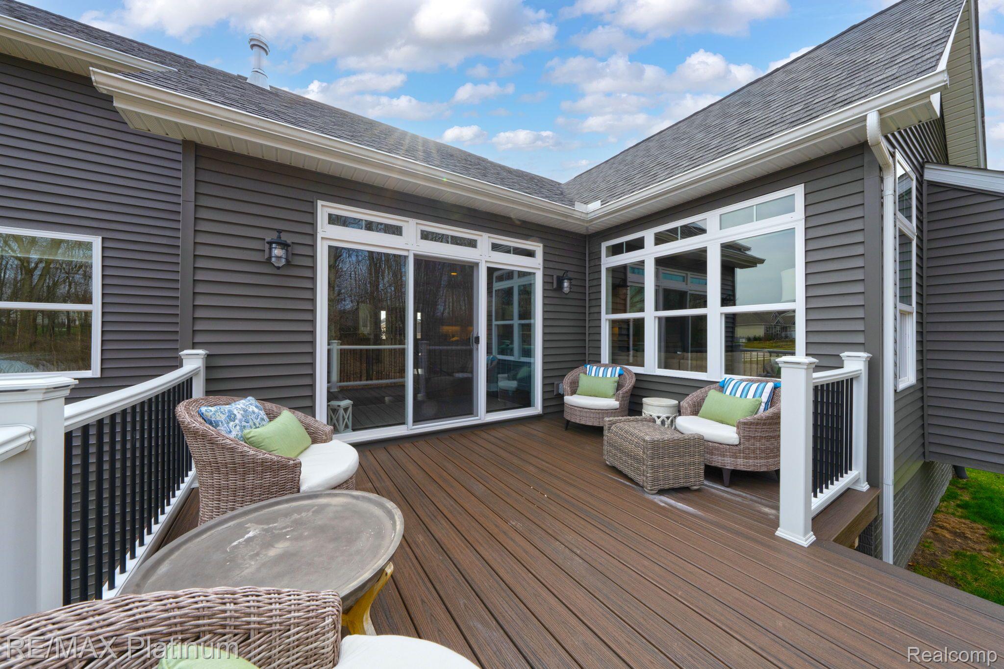 1242 TIMBERLEAF Drive