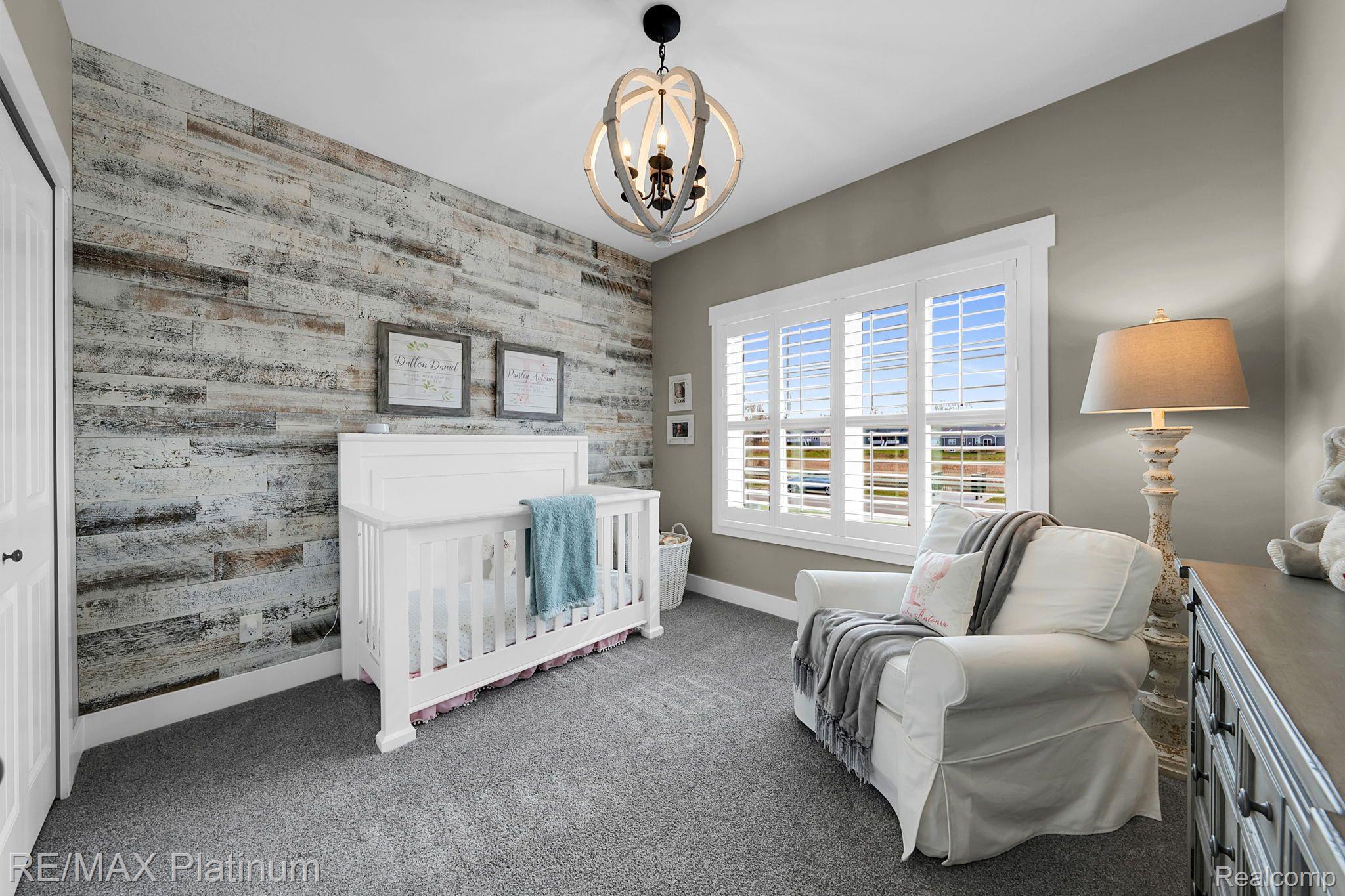 1242 TIMBERLEAF Drive