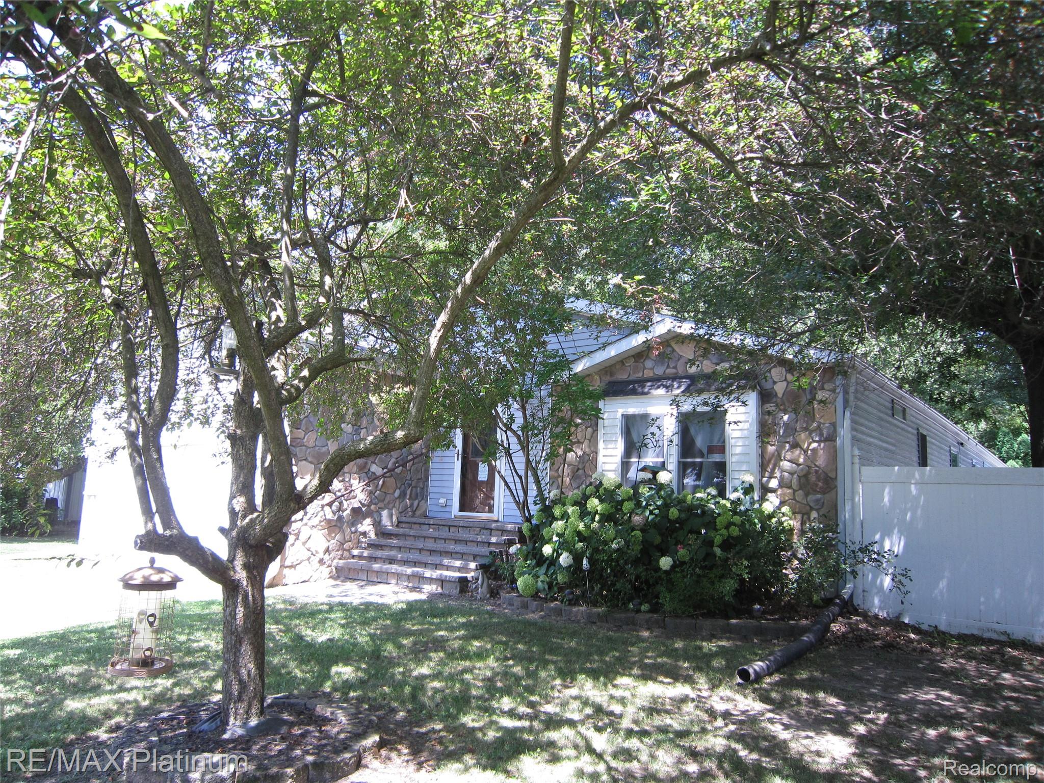 5673 Chippewa Drive