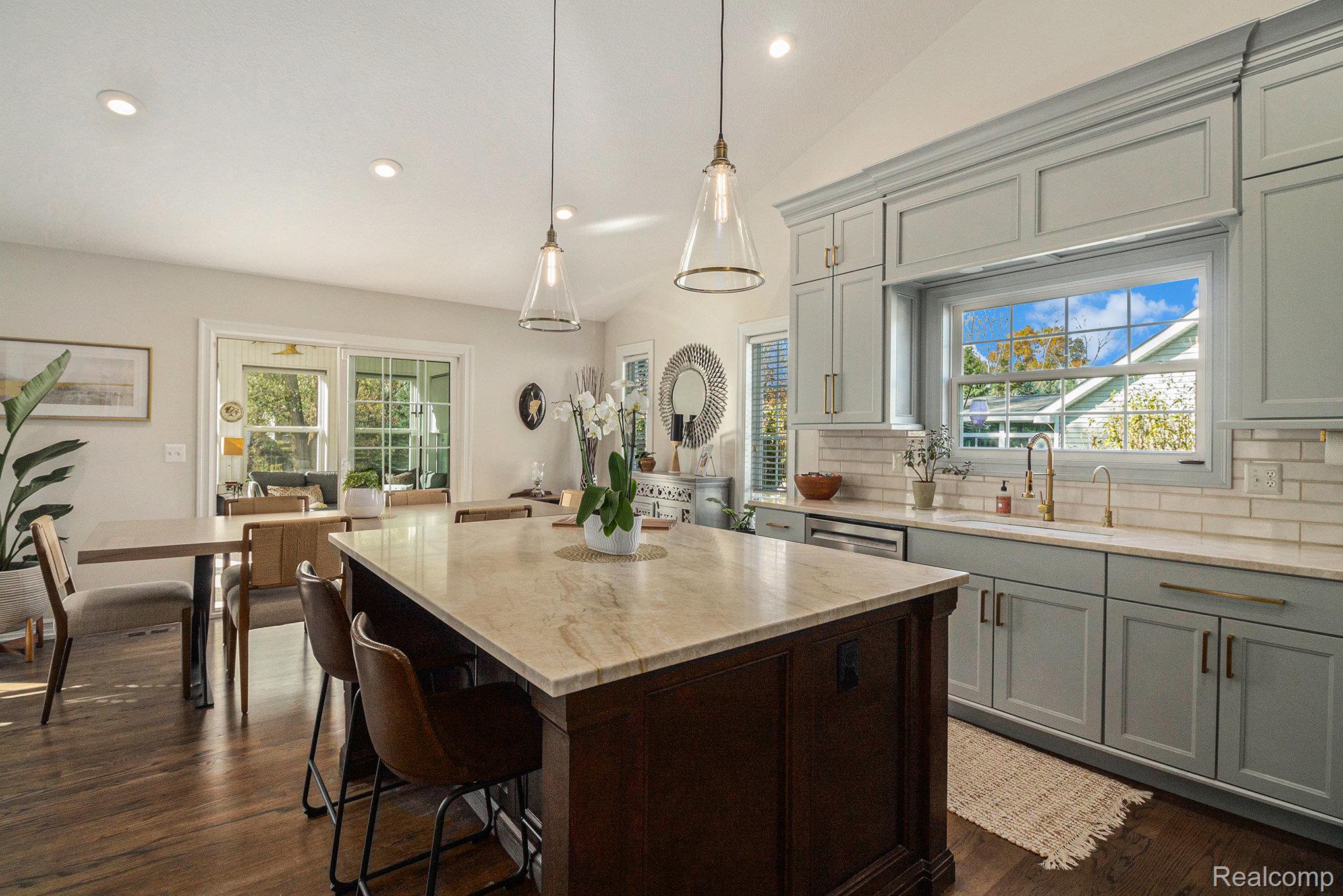 9203 Pine Walk Pass