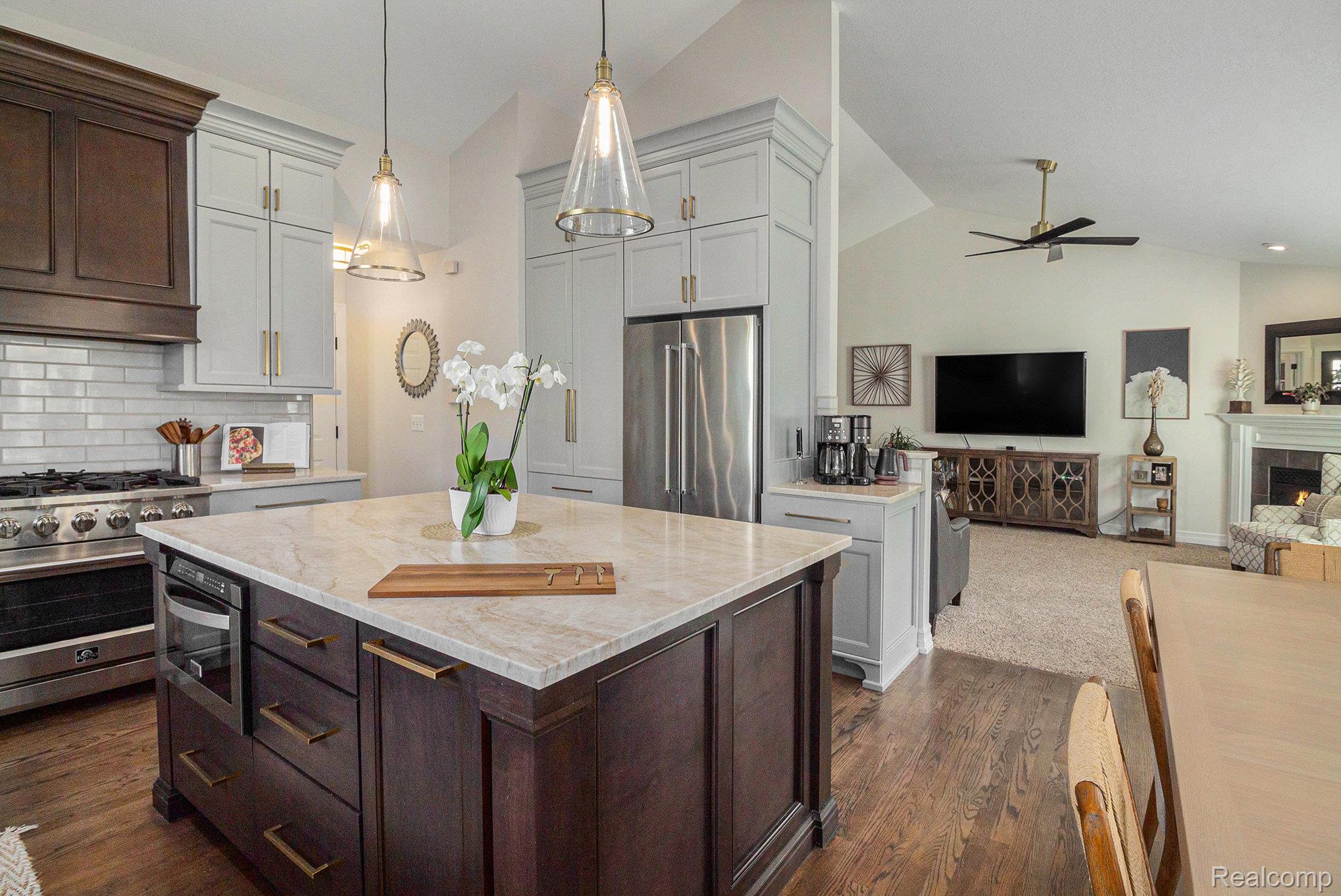 9203 Pine Walk Pass