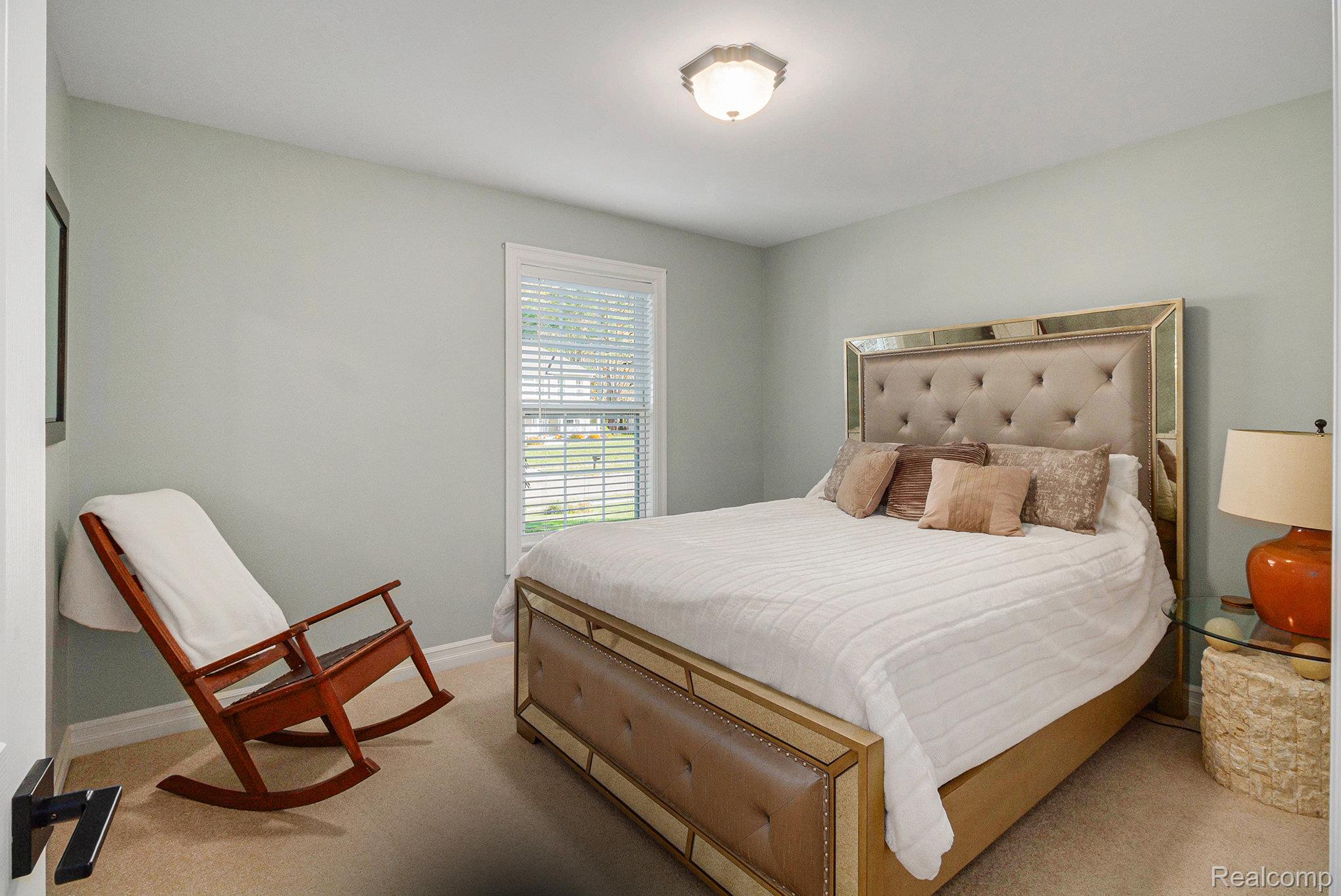9203 Pine Walk Pass