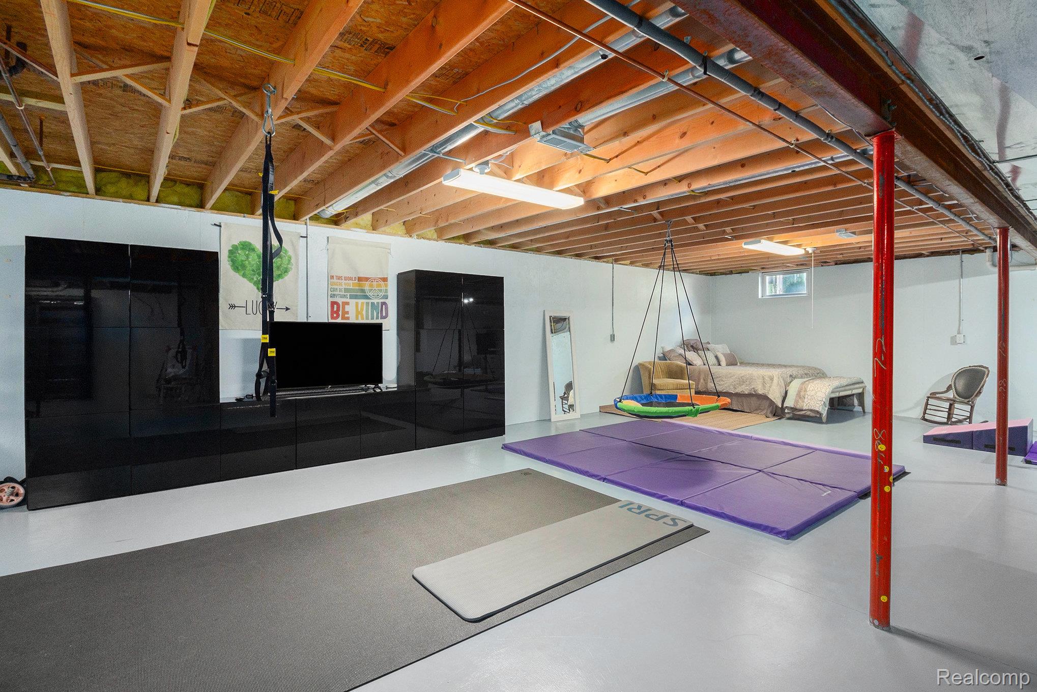 9203 Pine Walk Pass