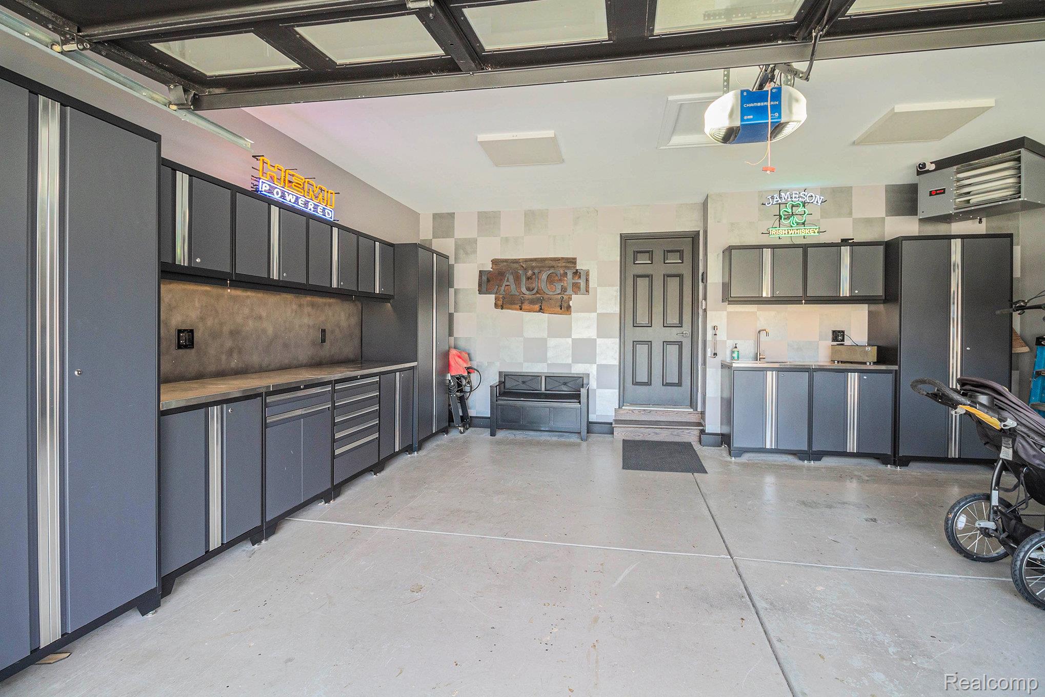 9203 Pine Walk Pass