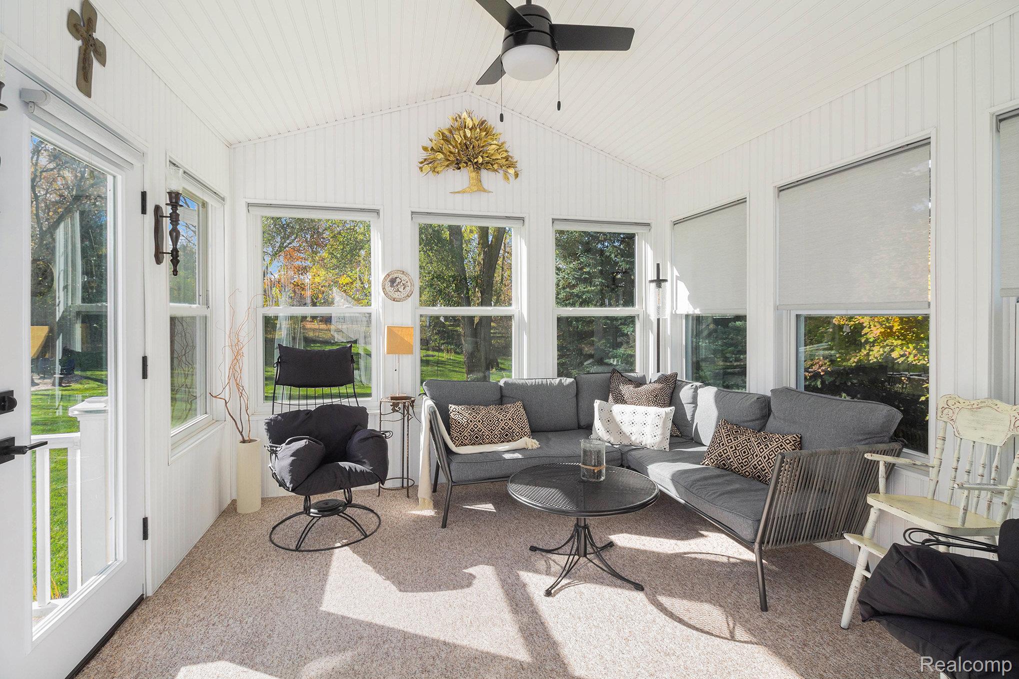 9203 Pine Walk Pass