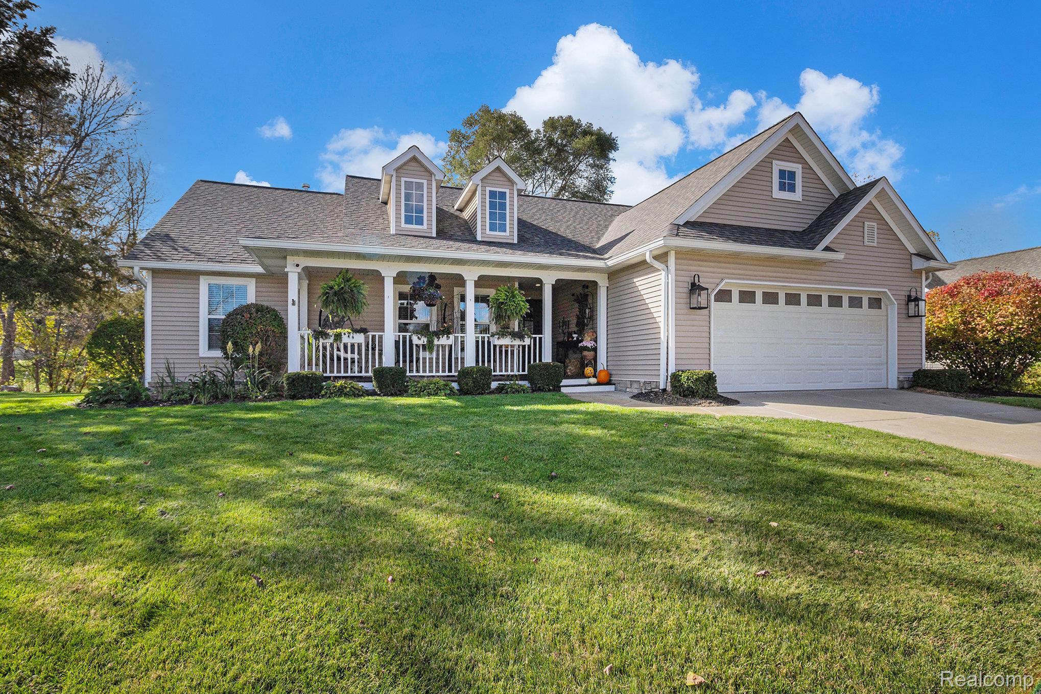 9203 Pine Walk Pass