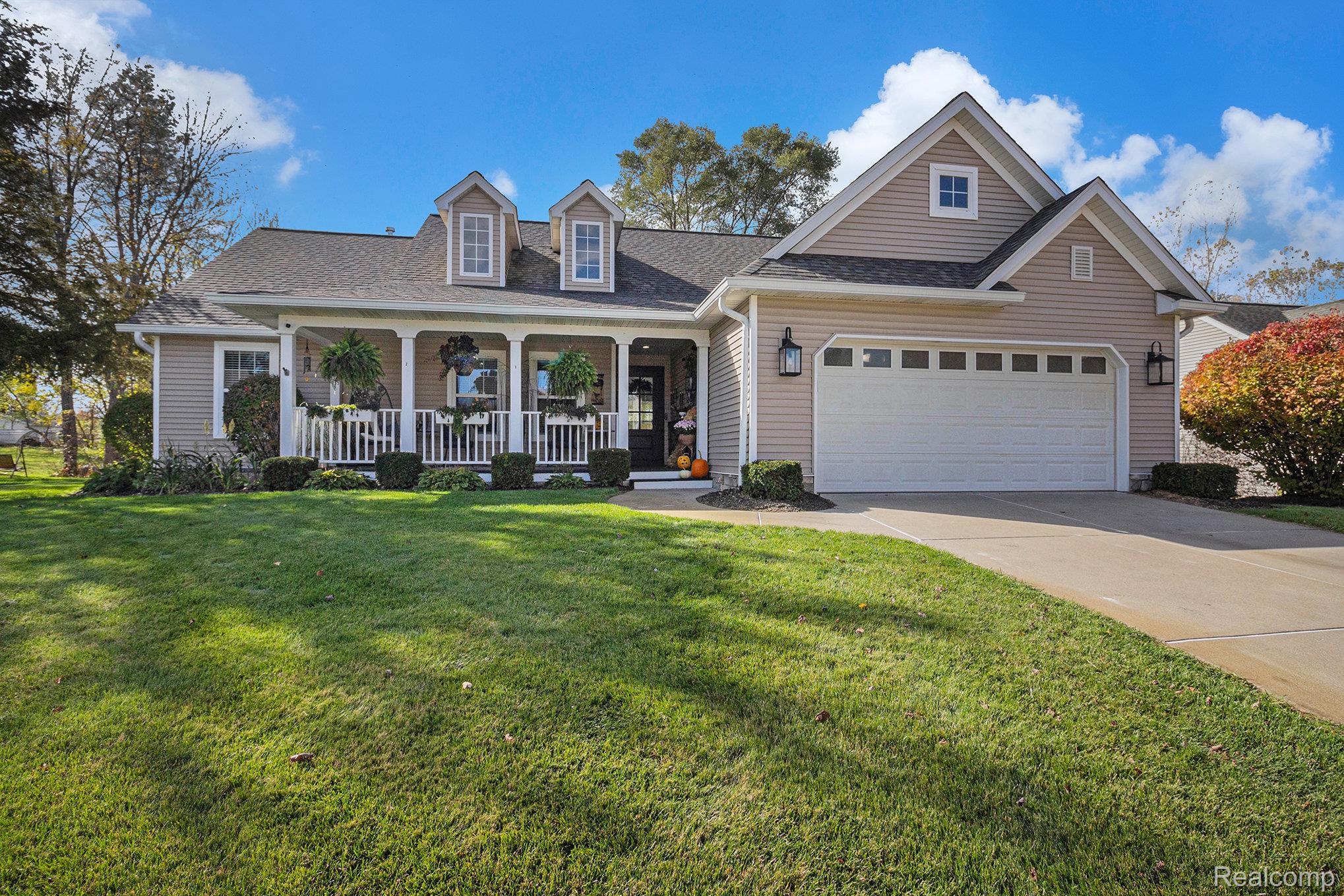 9203 Pine Walk Pass