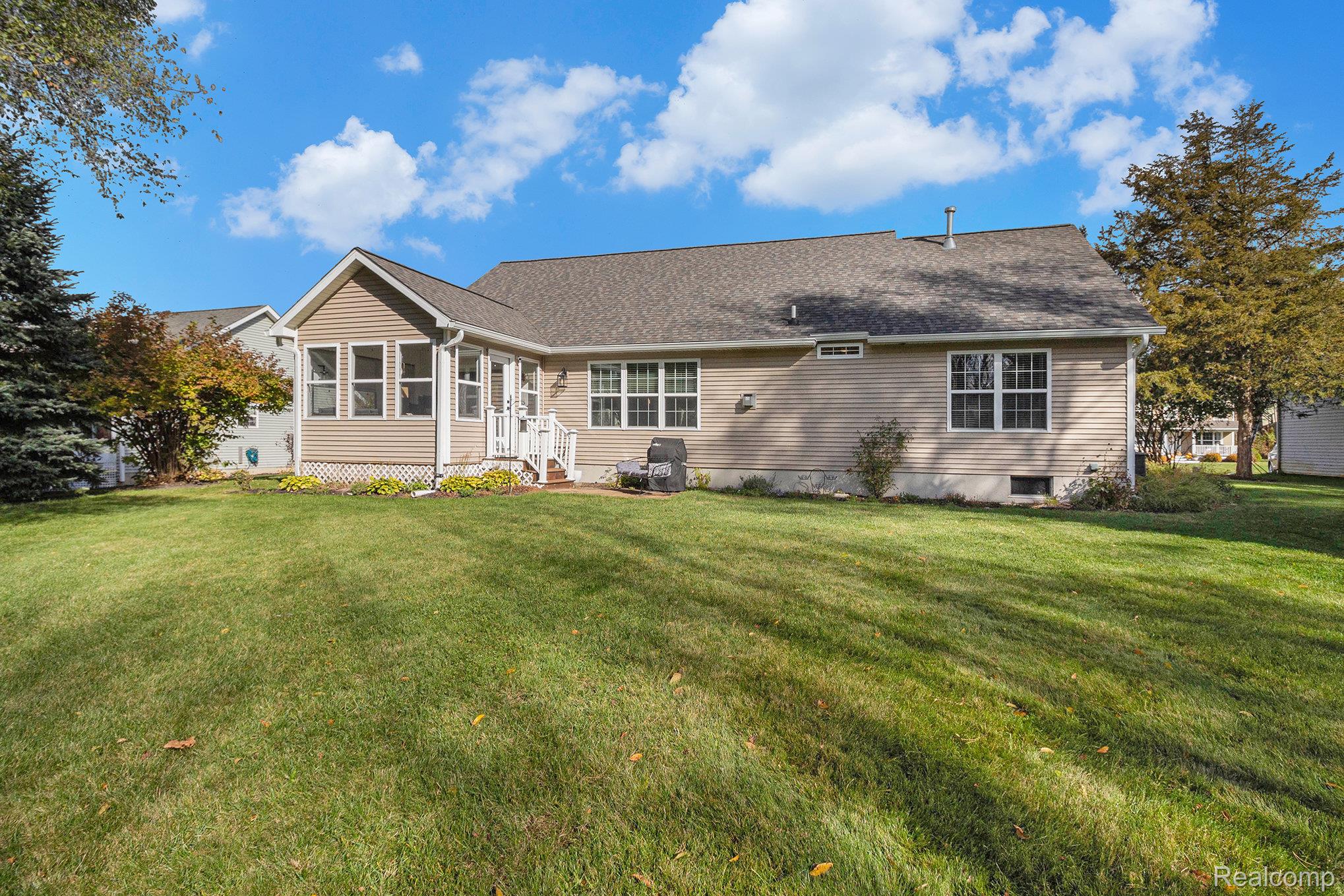 9203 Pine Walk Pass