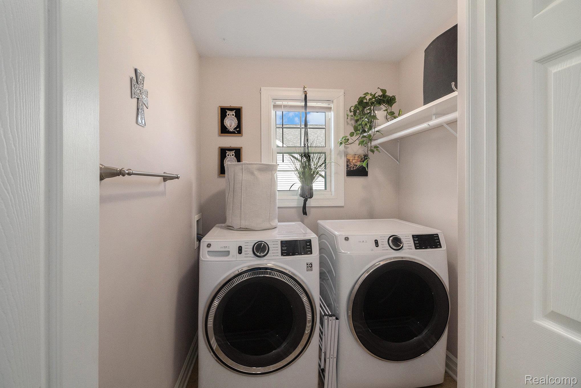 9203 Pine Walk Pass