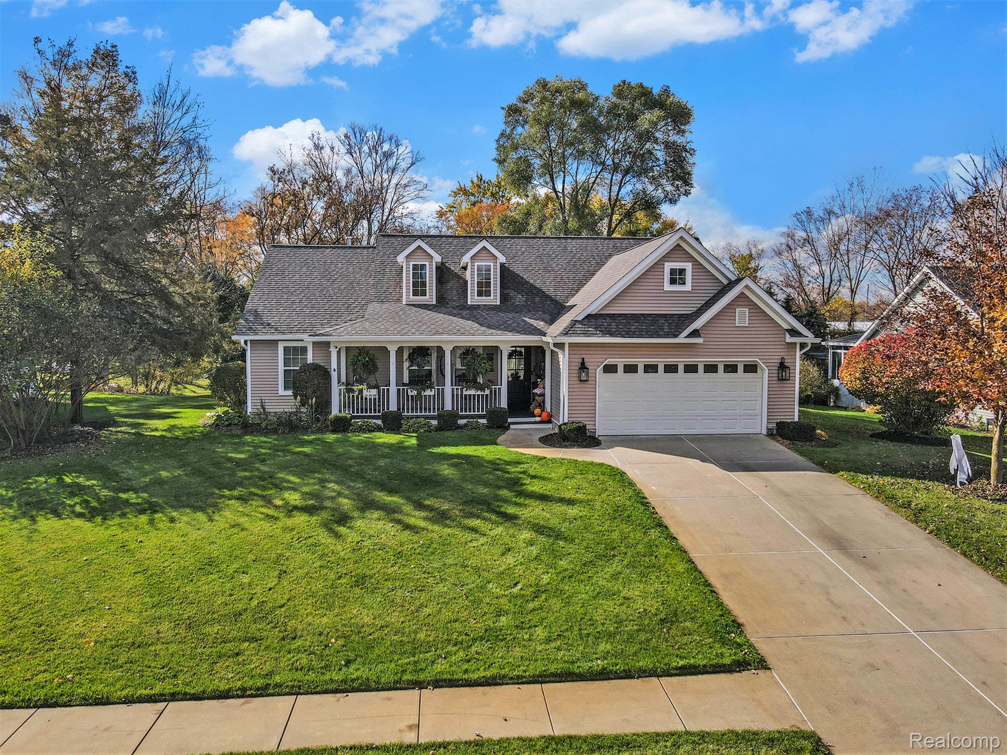 9203 Pine Walk Pass