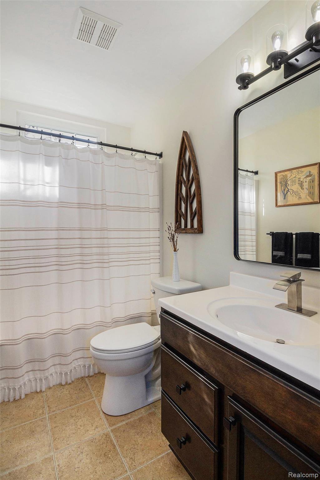 9203 Pine Walk Pass