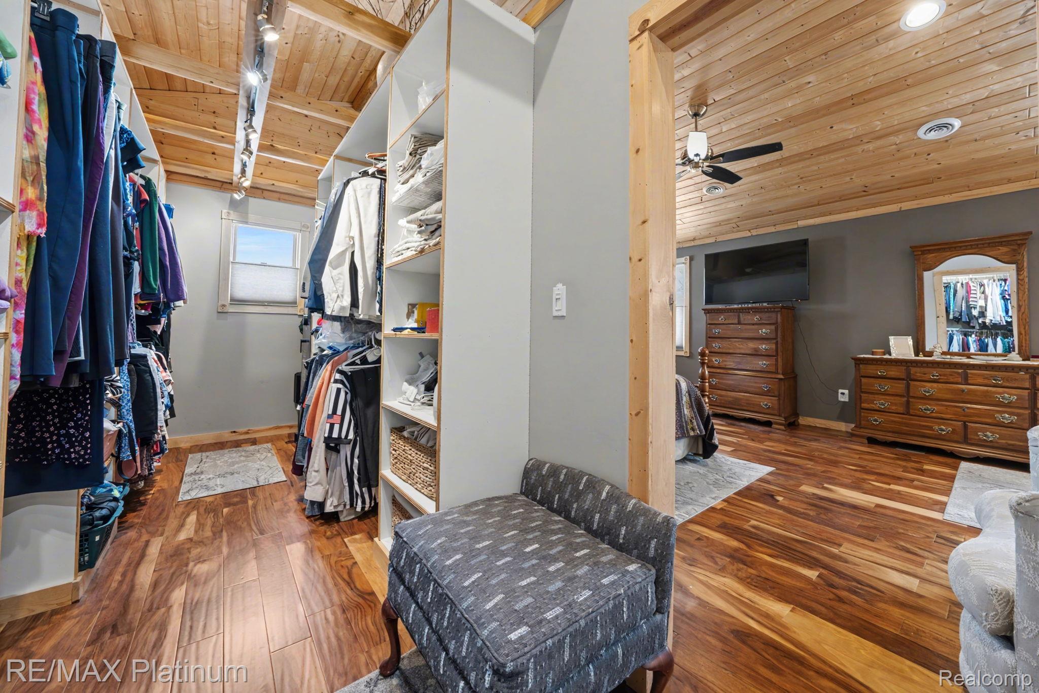 2863 Walmsley Circle Drive