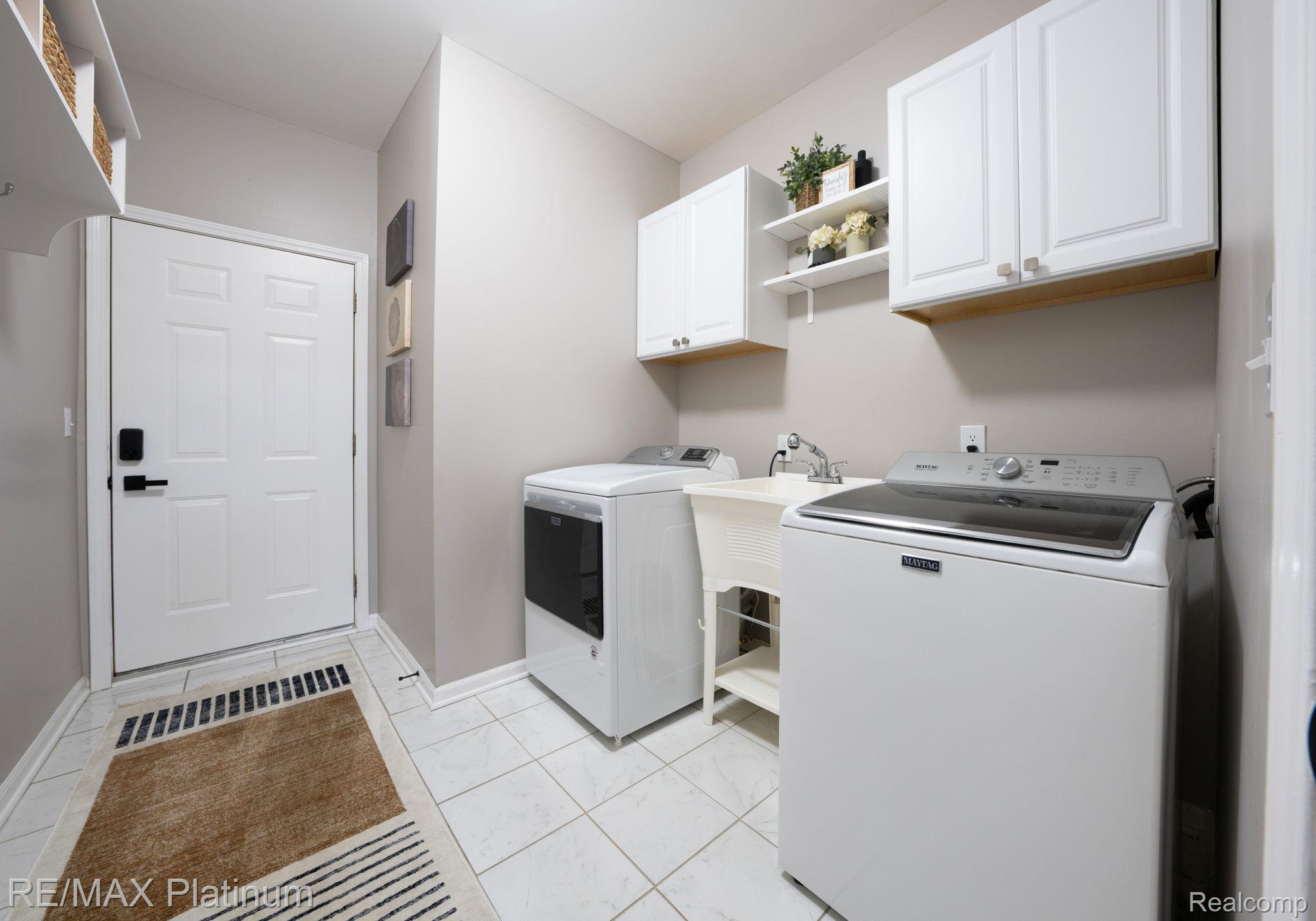 4253 Hampton Ridge Boulevard