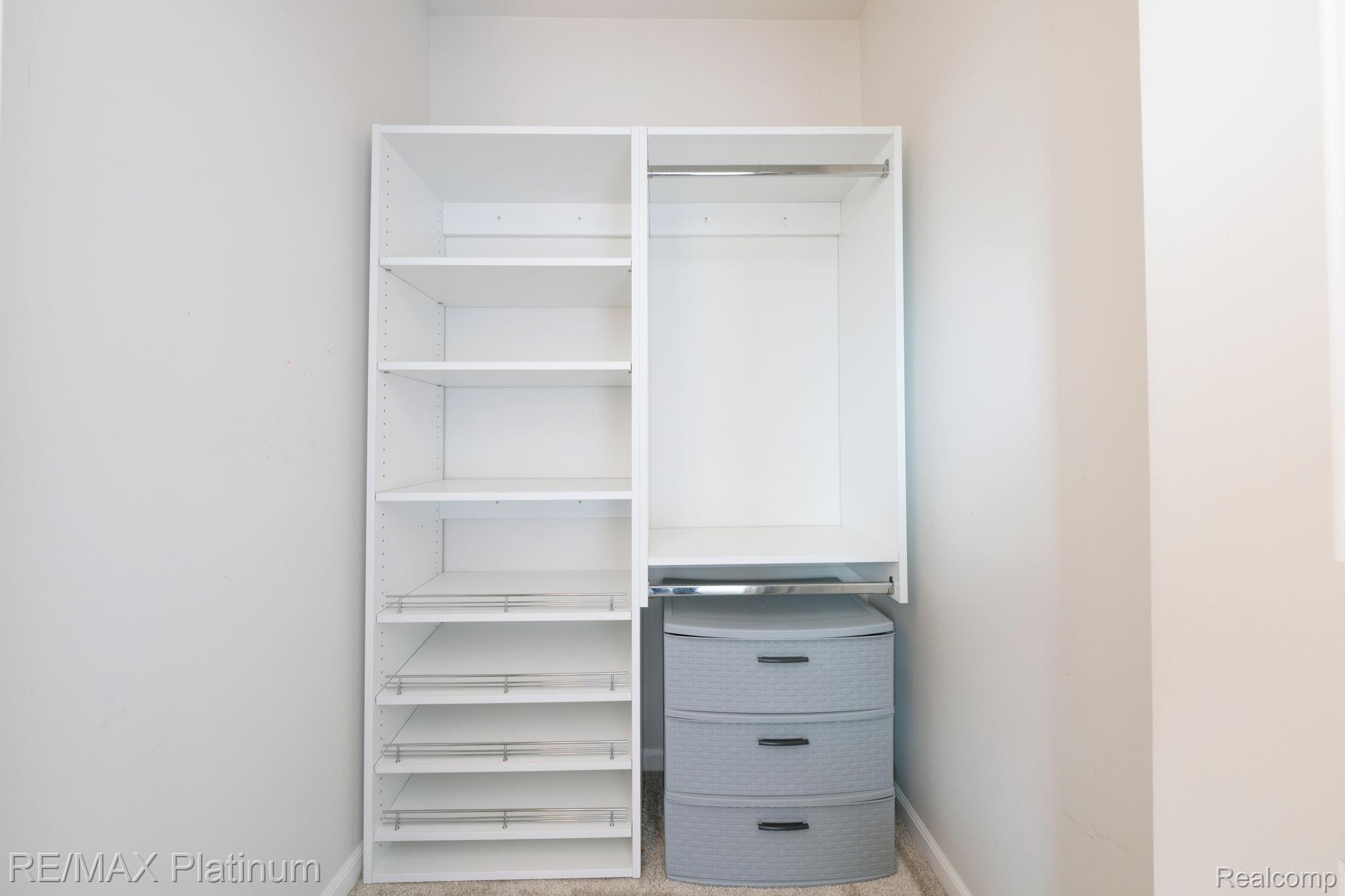 4253 Hampton Ridge Boulevard