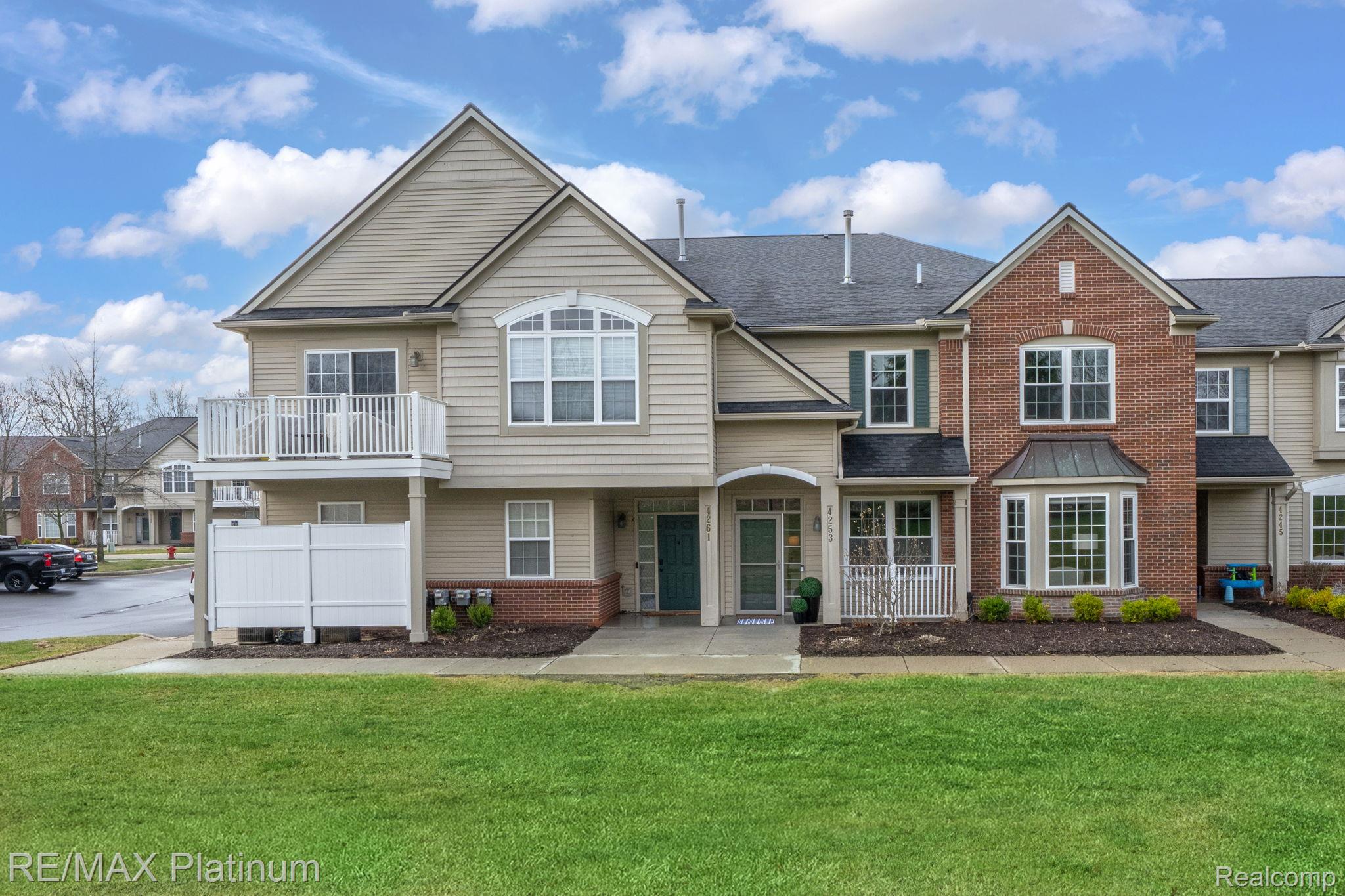 4253 Hampton Ridge Boulevard