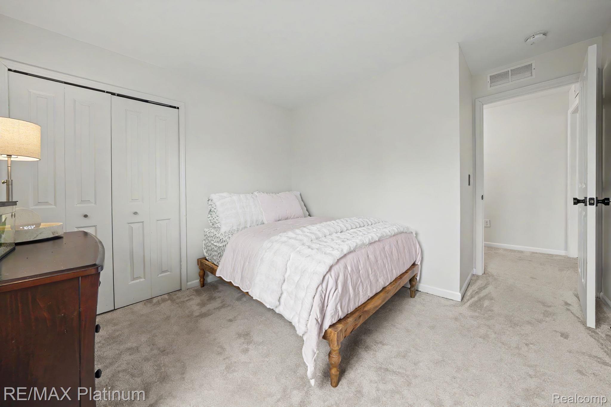 4253 Hampton Ridge Boulevard