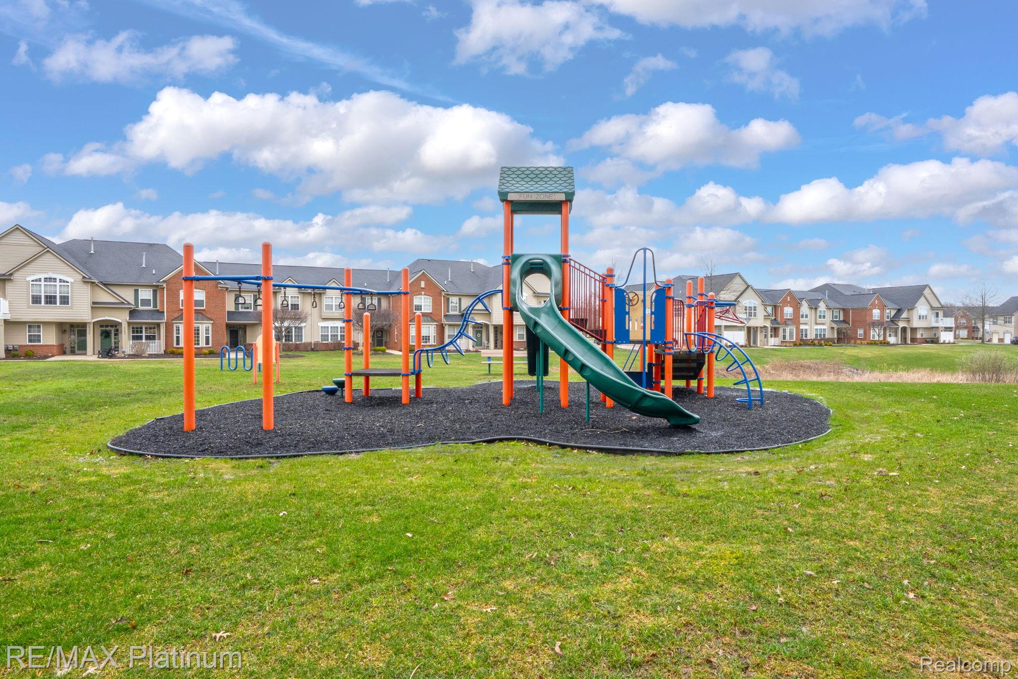 4253 Hampton Ridge Boulevard