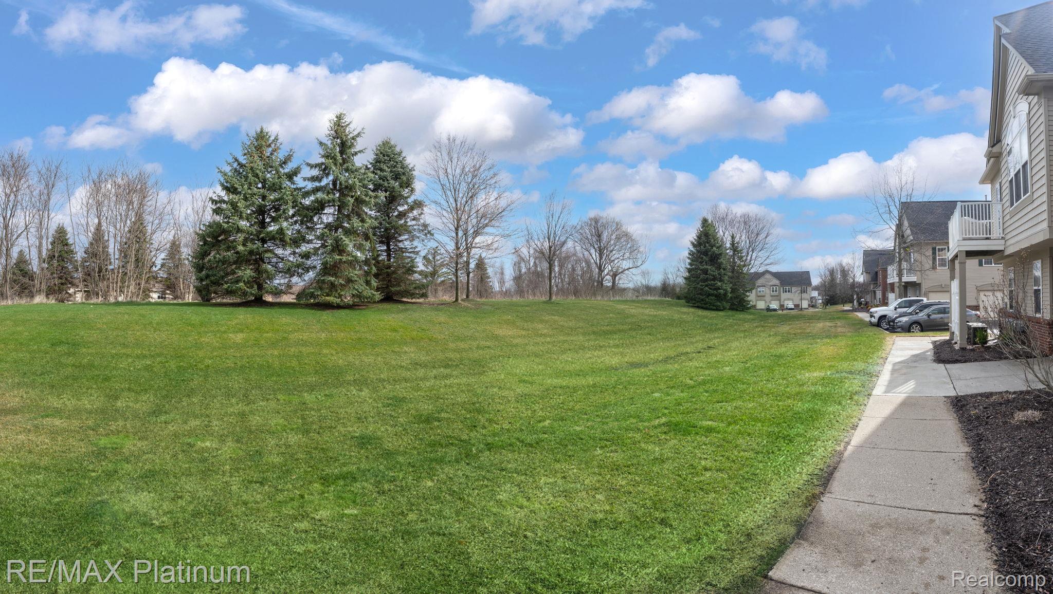 4253 Hampton Ridge Boulevard