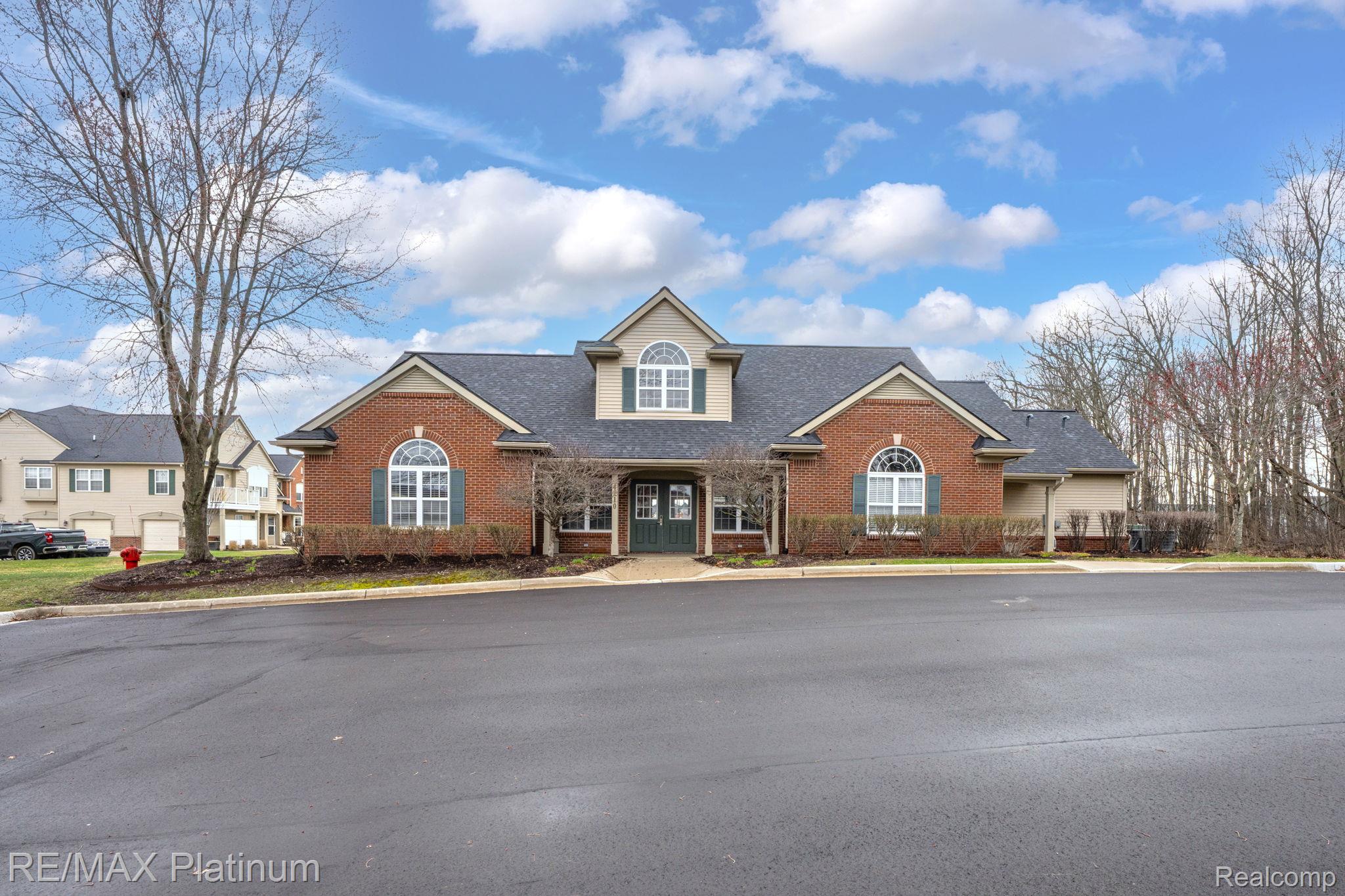 4253 Hampton Ridge Boulevard