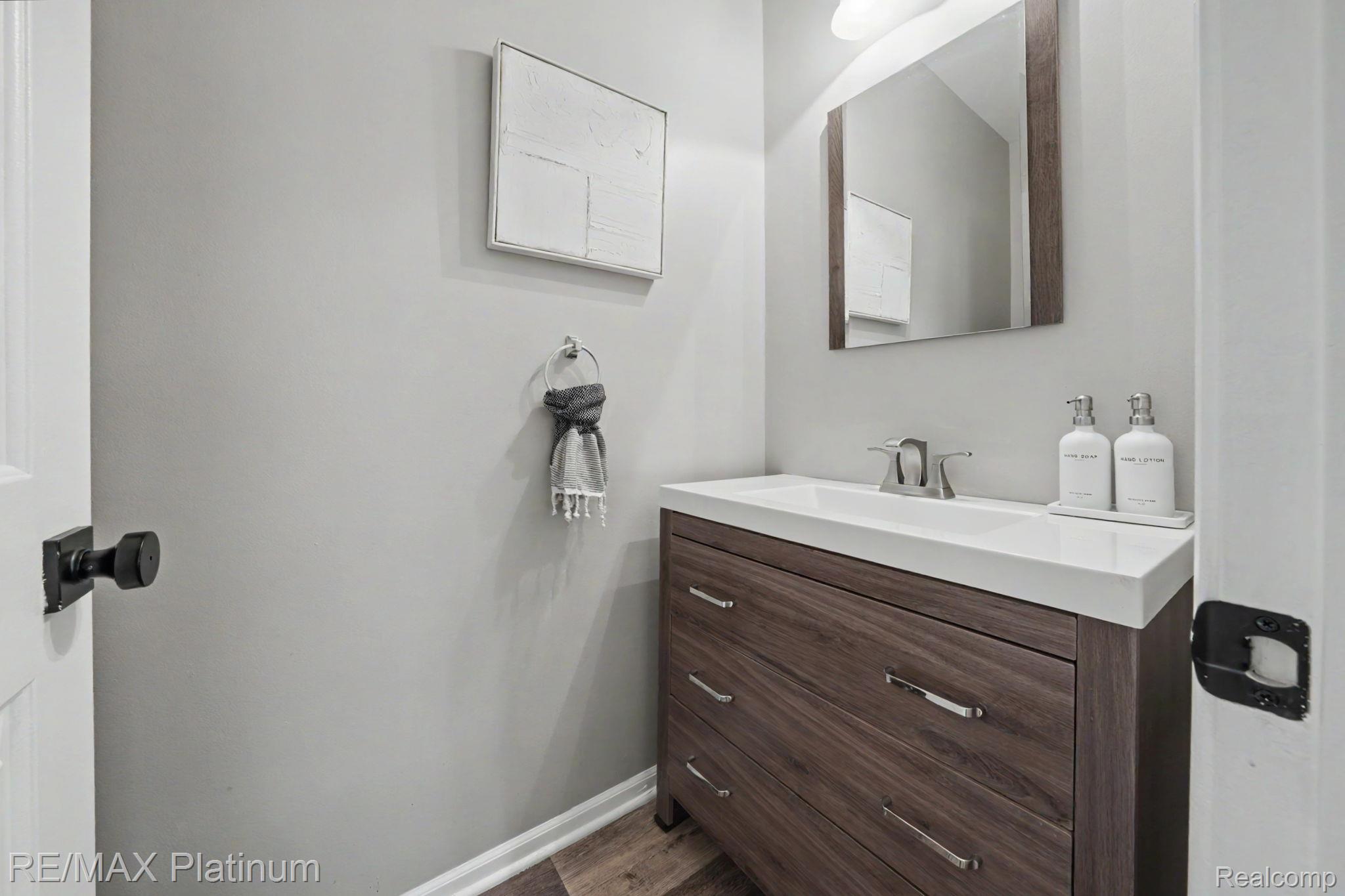 4253 Hampton Ridge Boulevard