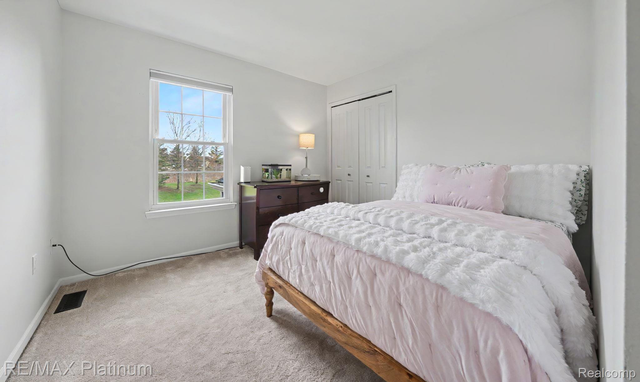 4253 Hampton Ridge Boulevard