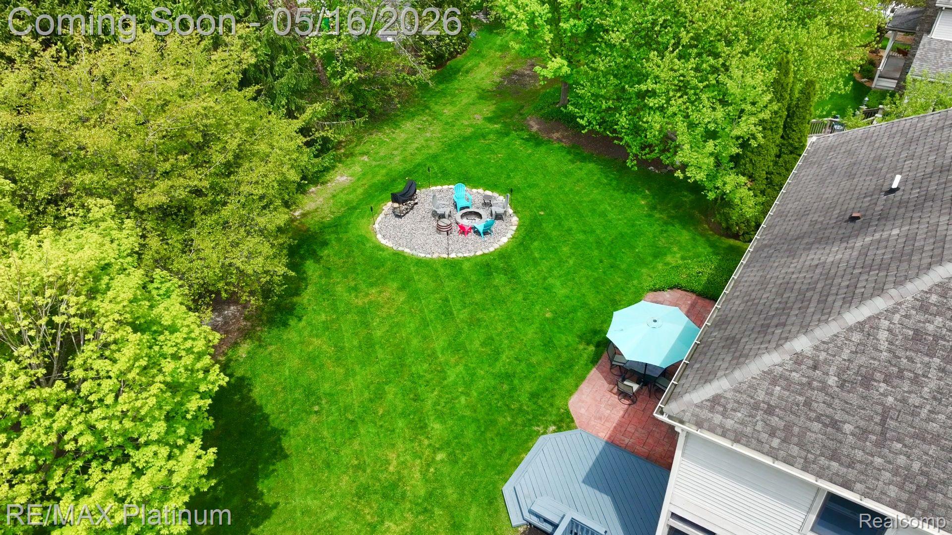 5043 Oak Bluff Court