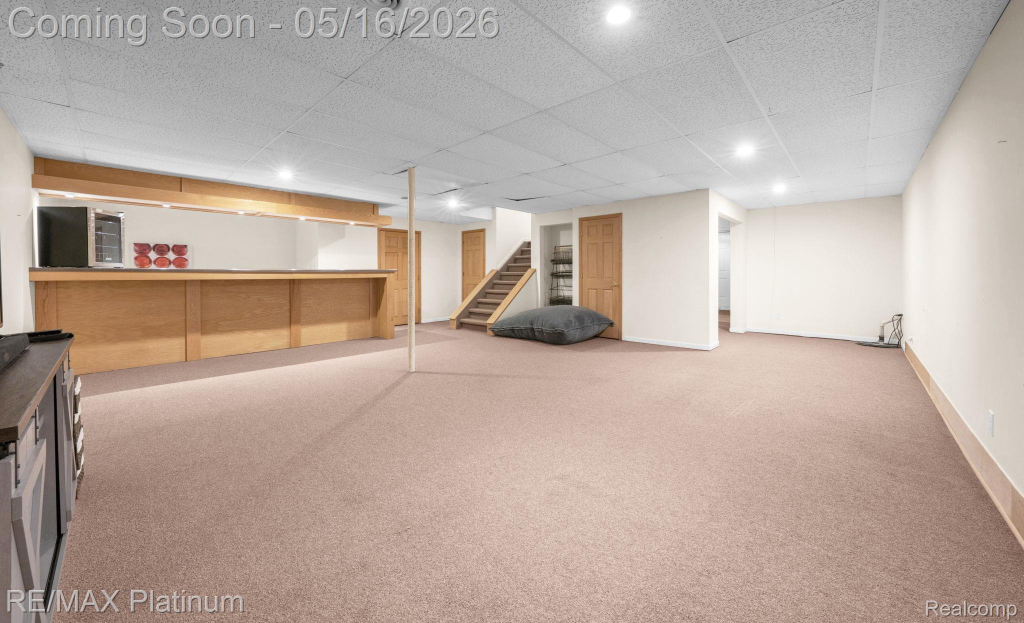 5043 Oak Bluff Court
