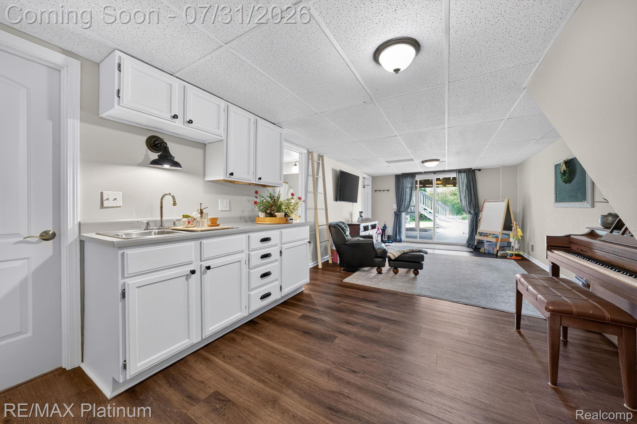 2401 Golf Club Road