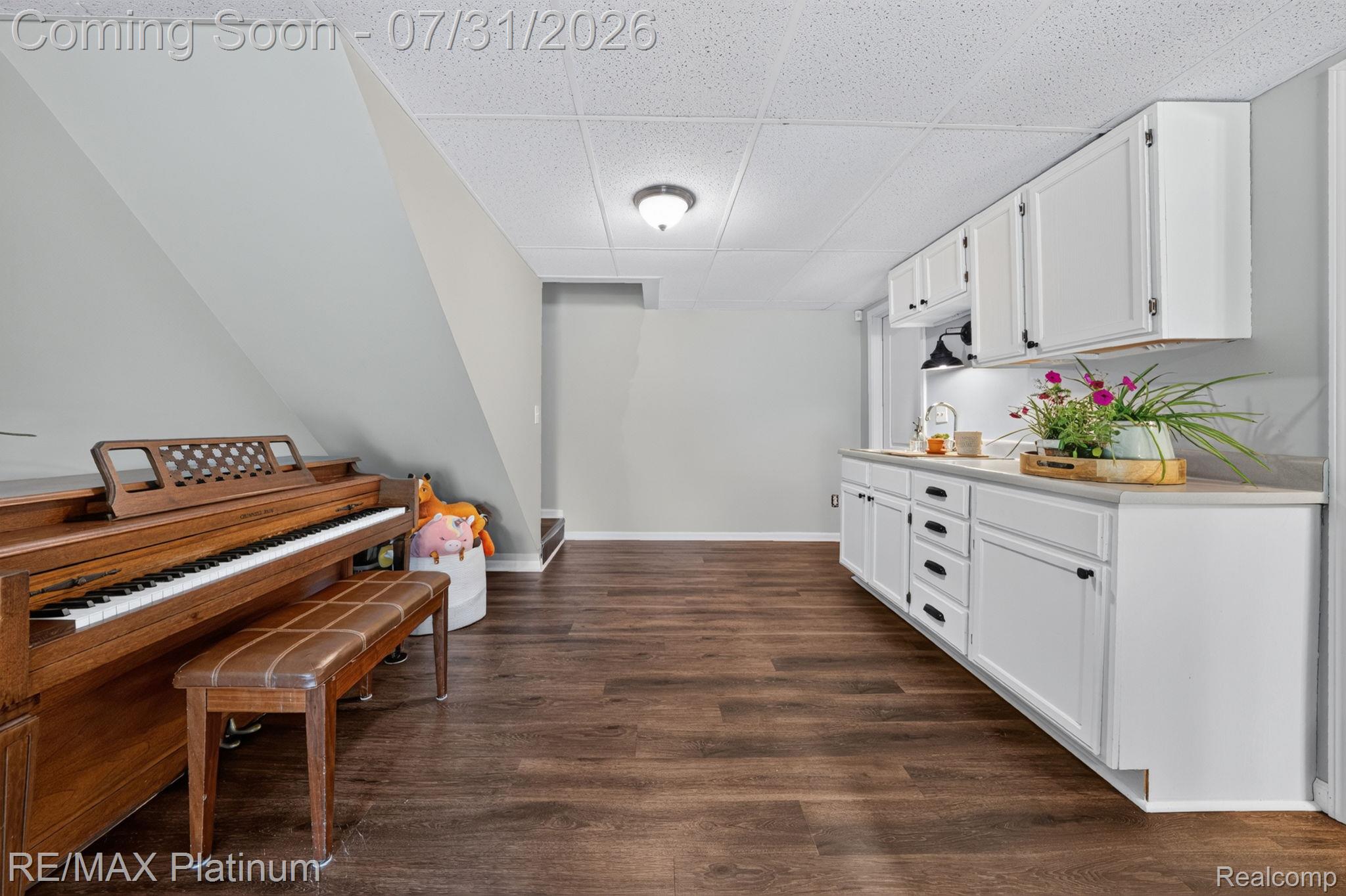 2401 Golf Club Road