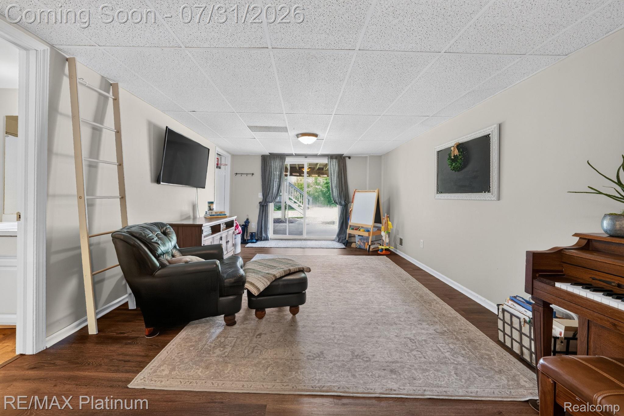 2401 Golf Club Road