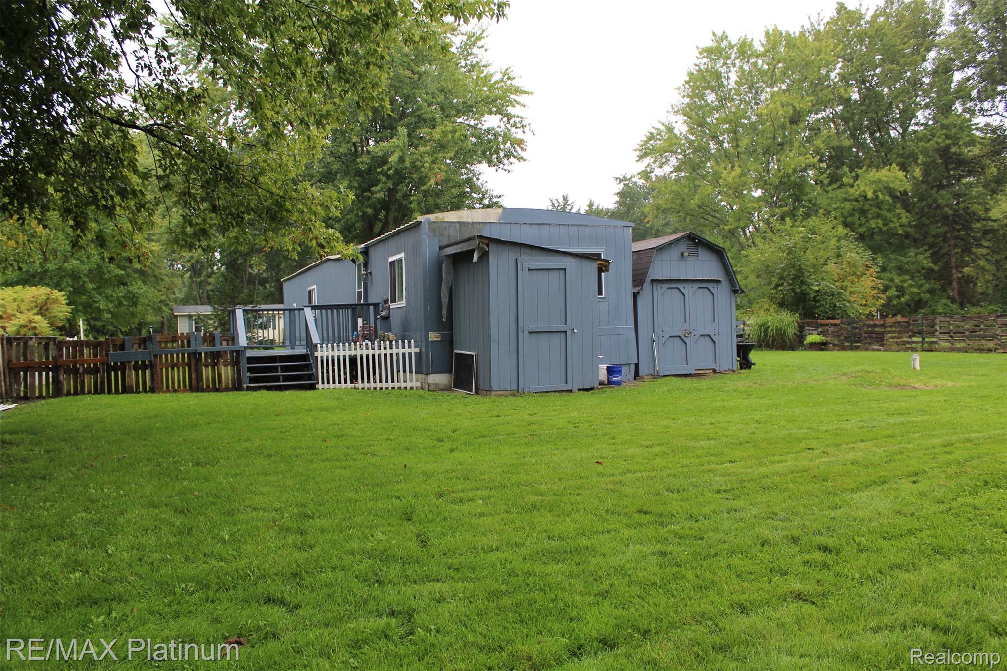5727 Maunee Drive